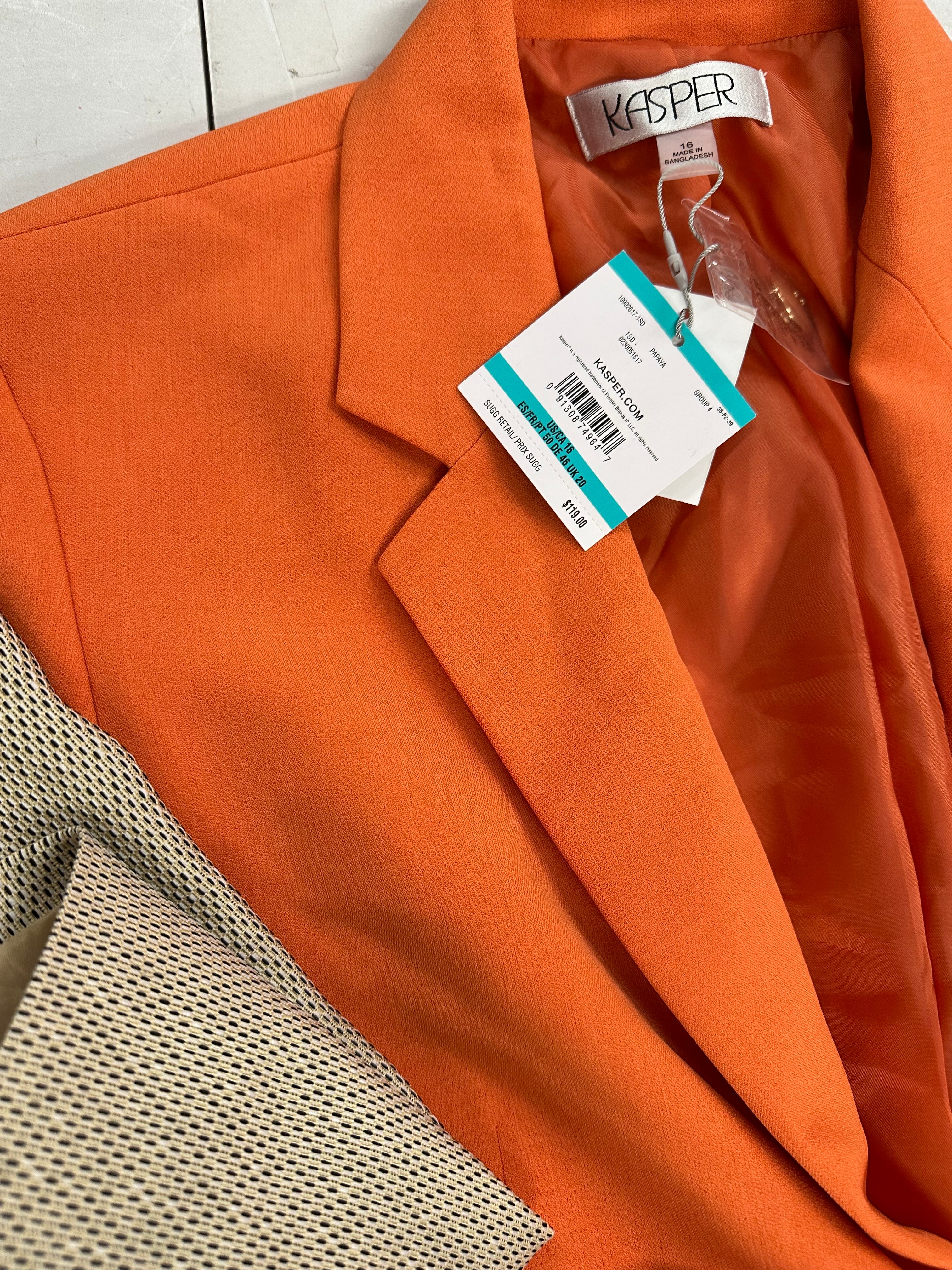 Women's Clothing Blazer Wholesale Lot, CALVIN KLEIN, LE SUIT, KASPER and more, 5 items, Shelf Pulls, MSRP $582