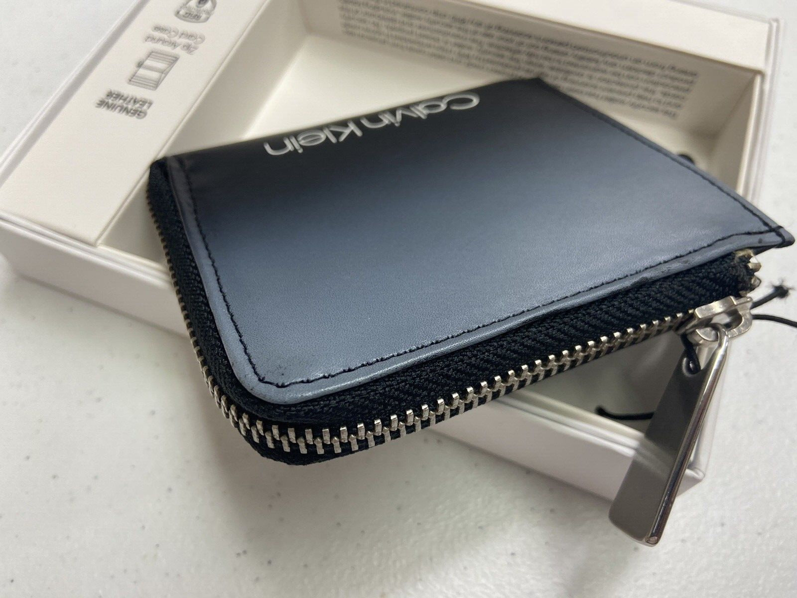 Calvin Klein Men RFID Zip Card Wallet Gusset C Black Gray Leather MSRP $50