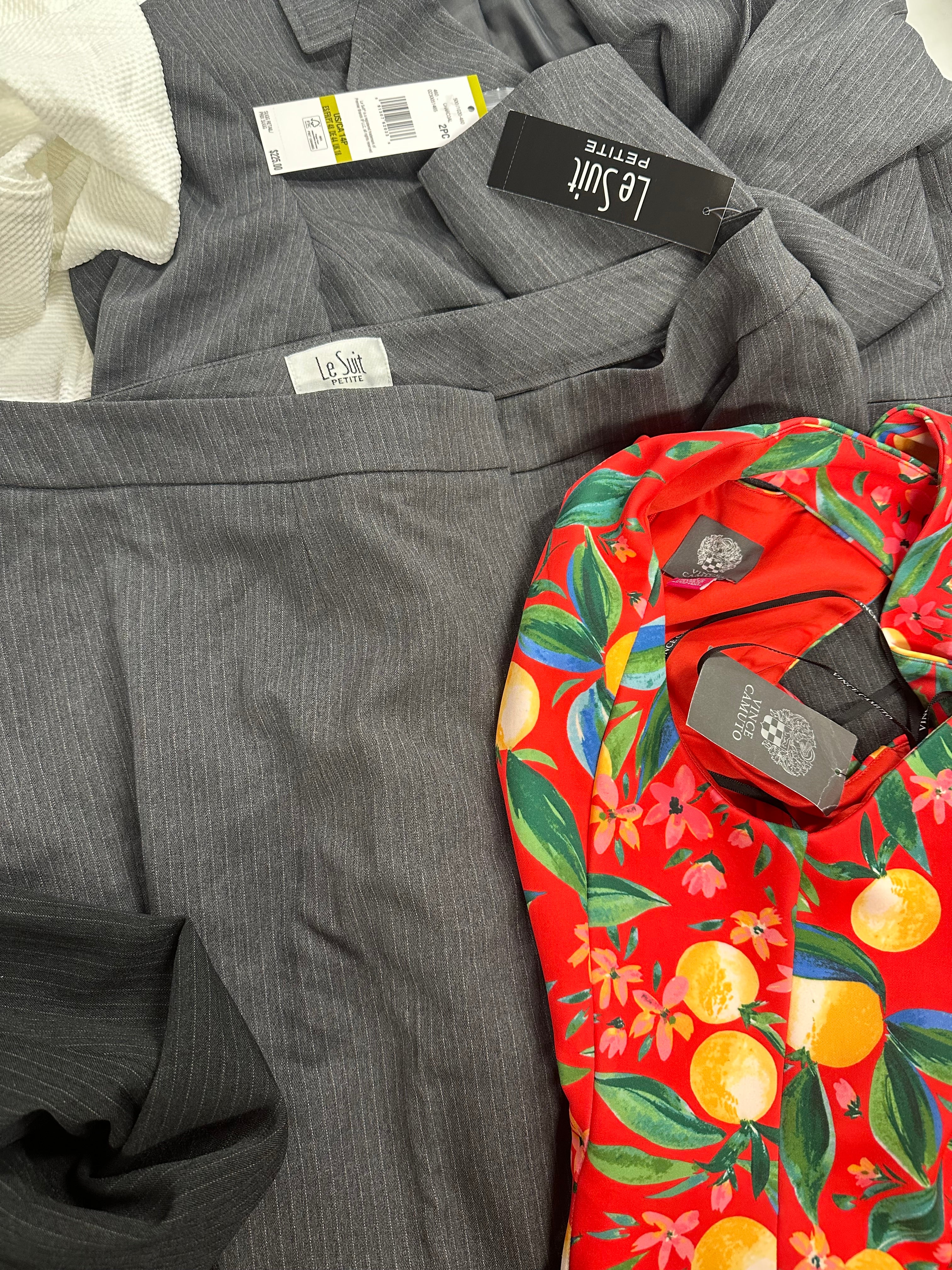 Women's Clothing Suits & Others Wholesale Lot, LE SUIT, VINCE CAMUTO, NY COLLECTION and more, 6 items, Shelf Pulls, MSRP $756