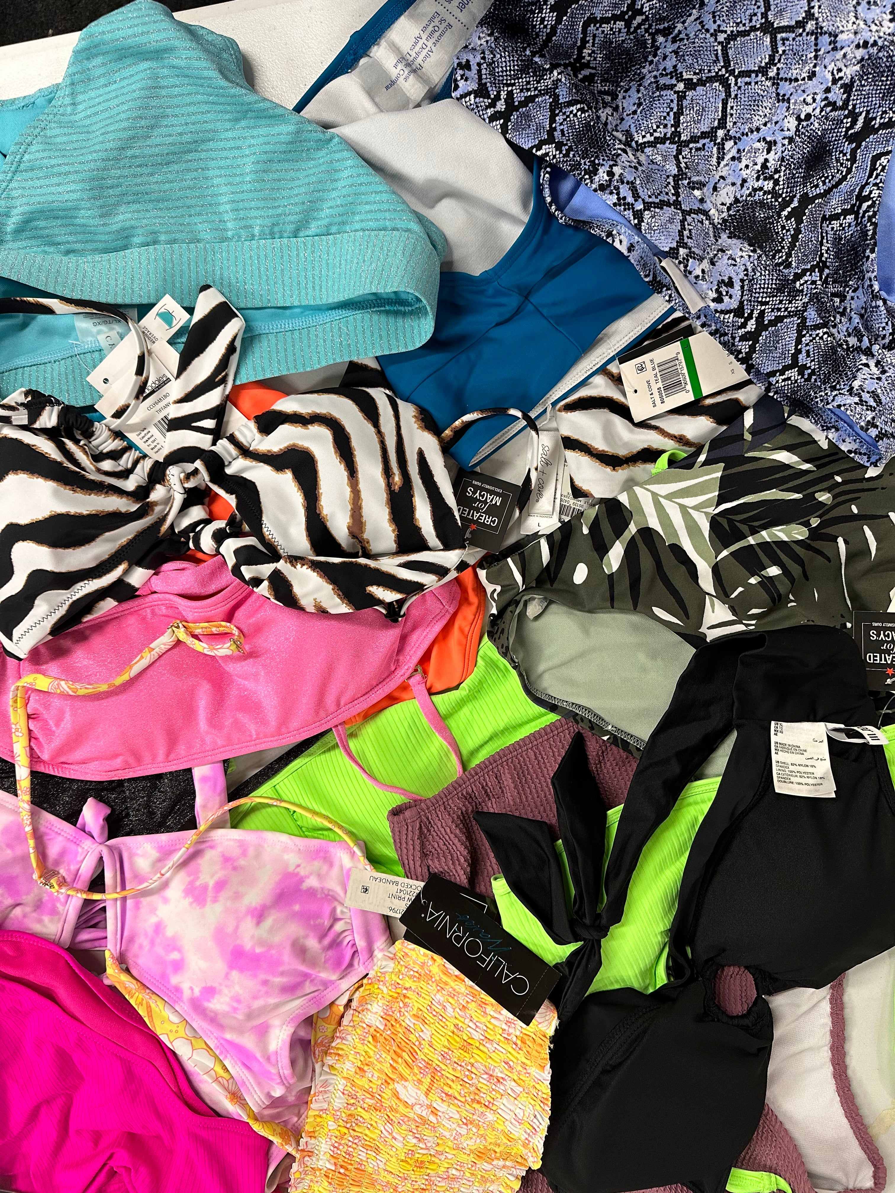 Women's Swimwear Wholesale Lot, CYN AND LUCCA, BAR III, SALT + COVE, 21 items, Shelf Pulls, MSRP $564