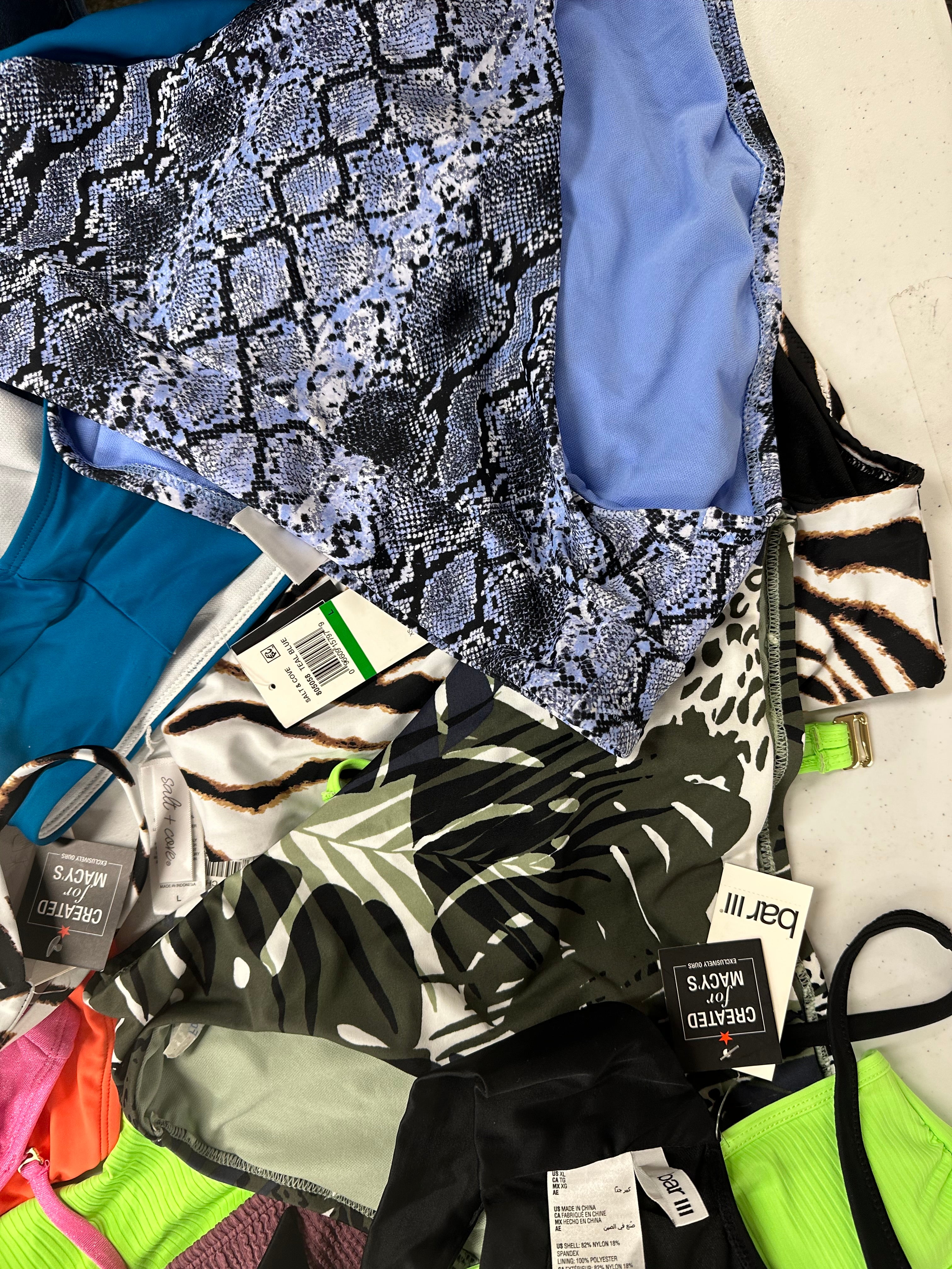 Women's Swimwear Wholesale Lot, CYN AND LUCCA, BAR III, SALT + COVE, 21 items, Shelf Pulls, MSRP $564