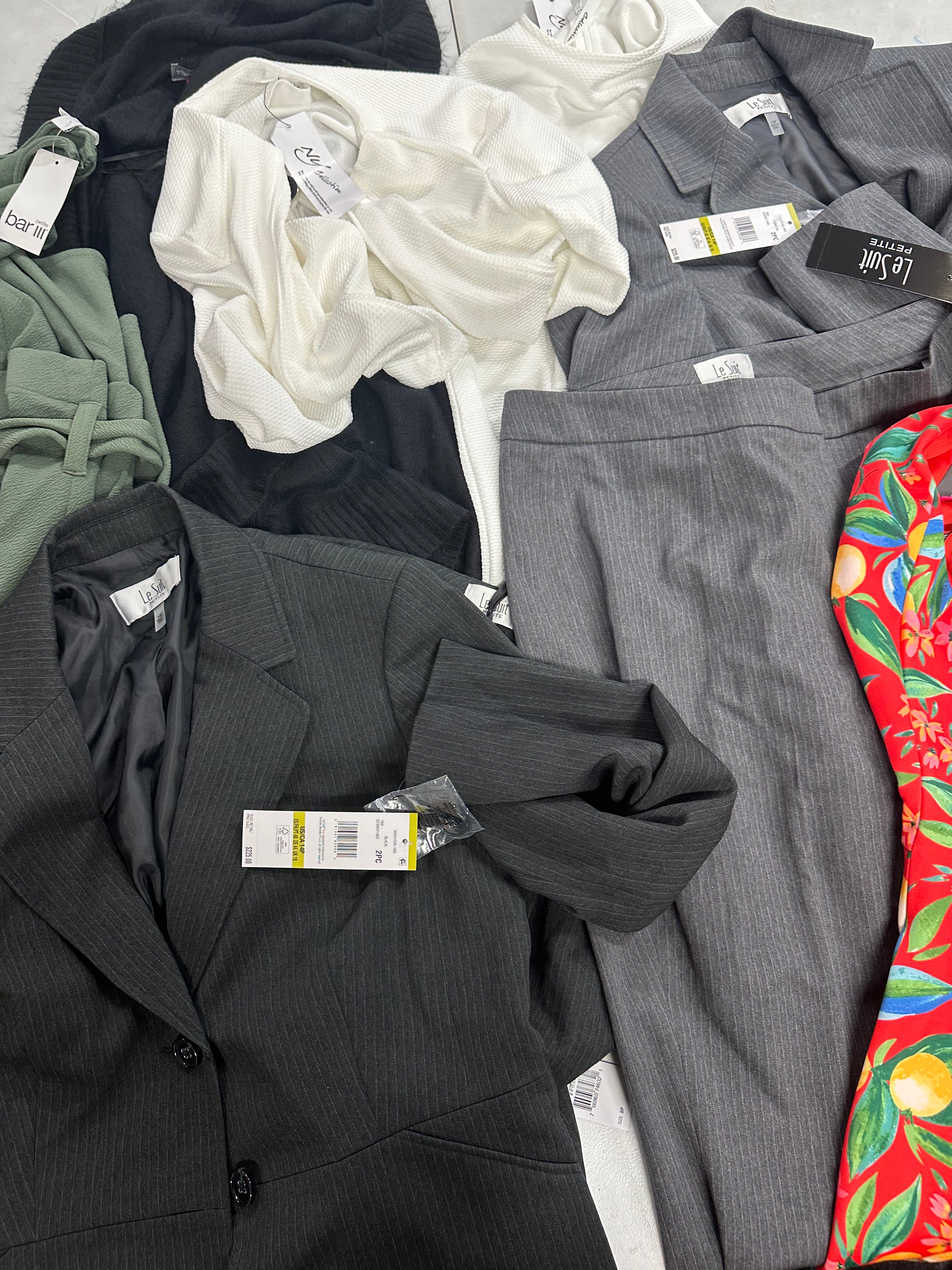 Women's Clothing Suits & Others Wholesale Lot, LE SUIT, VINCE CAMUTO, NY COLLECTION and more, 6 items, Shelf Pulls, MSRP $756