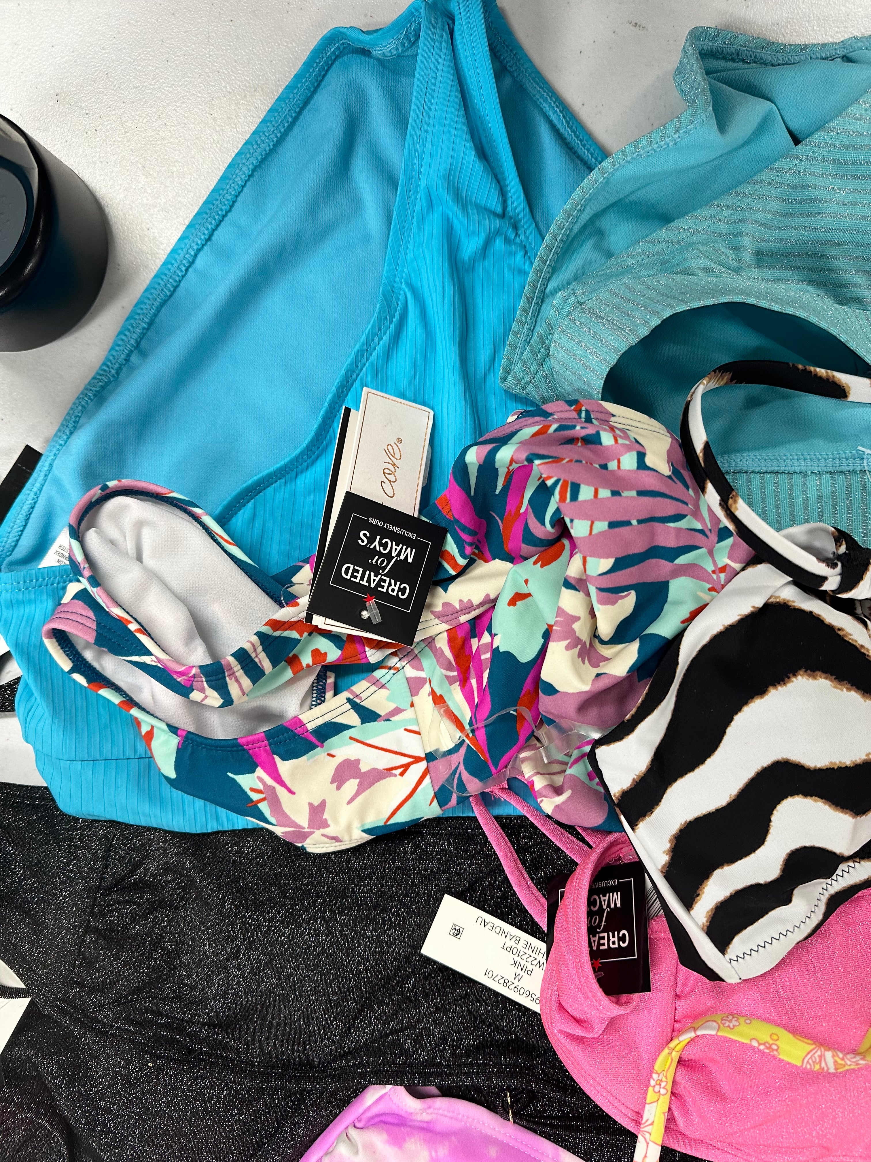 Women's Swimwear Wholesale Lot, CYN AND LUCCA, BAR III, SALT + COVE, 21 items, Shelf Pulls, MSRP $564