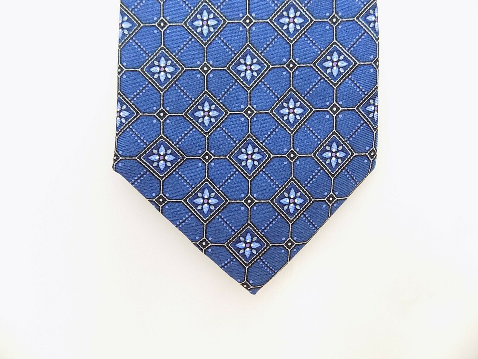 Bloomingdale's Floral Square Silk Classic Tie Blue MSRP $59
