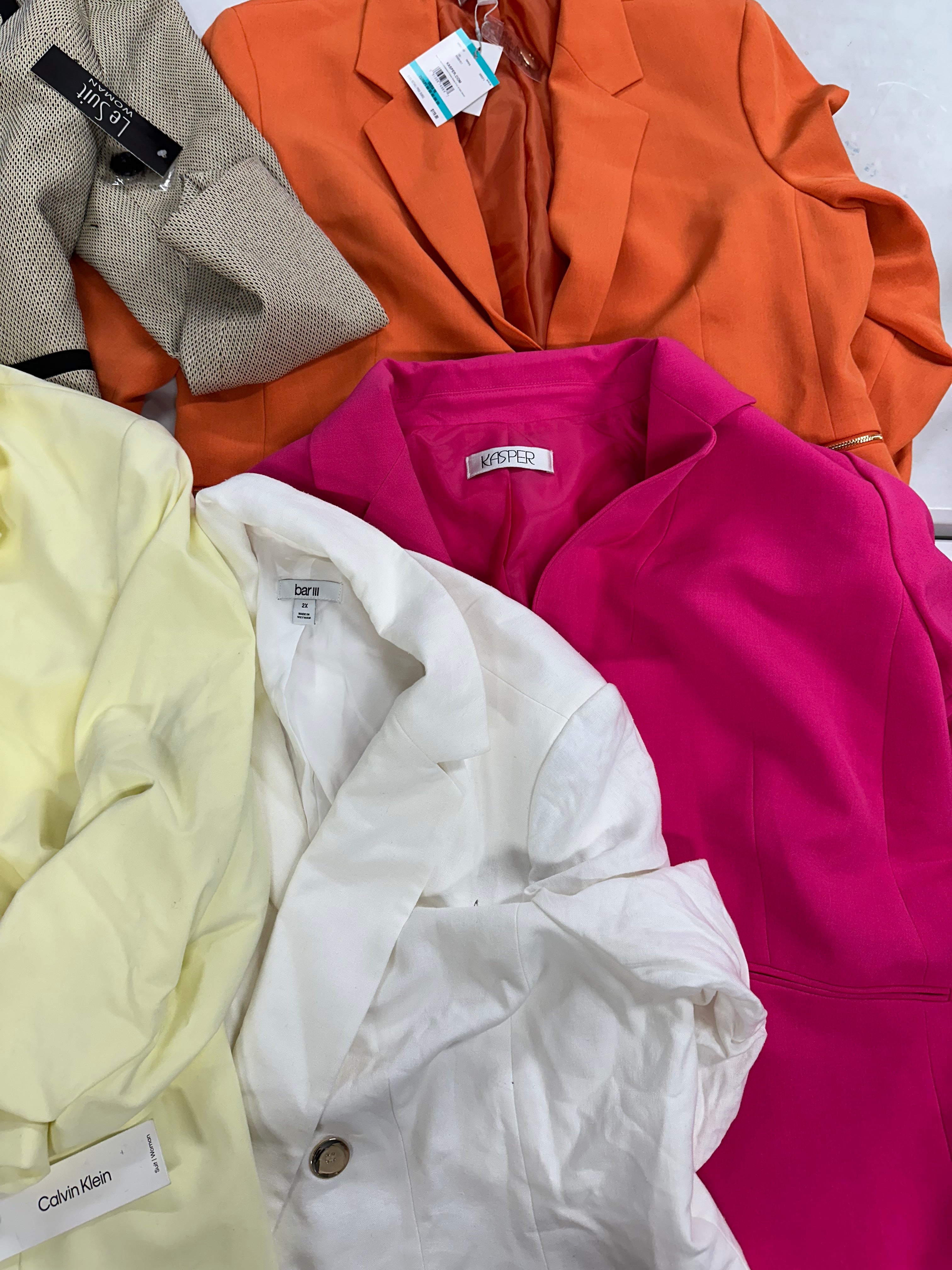 Women's Clothing Blazer Wholesale Lot, CALVIN KLEIN, LE SUIT, KASPER and more, 5 items, Shelf Pulls, MSRP $582