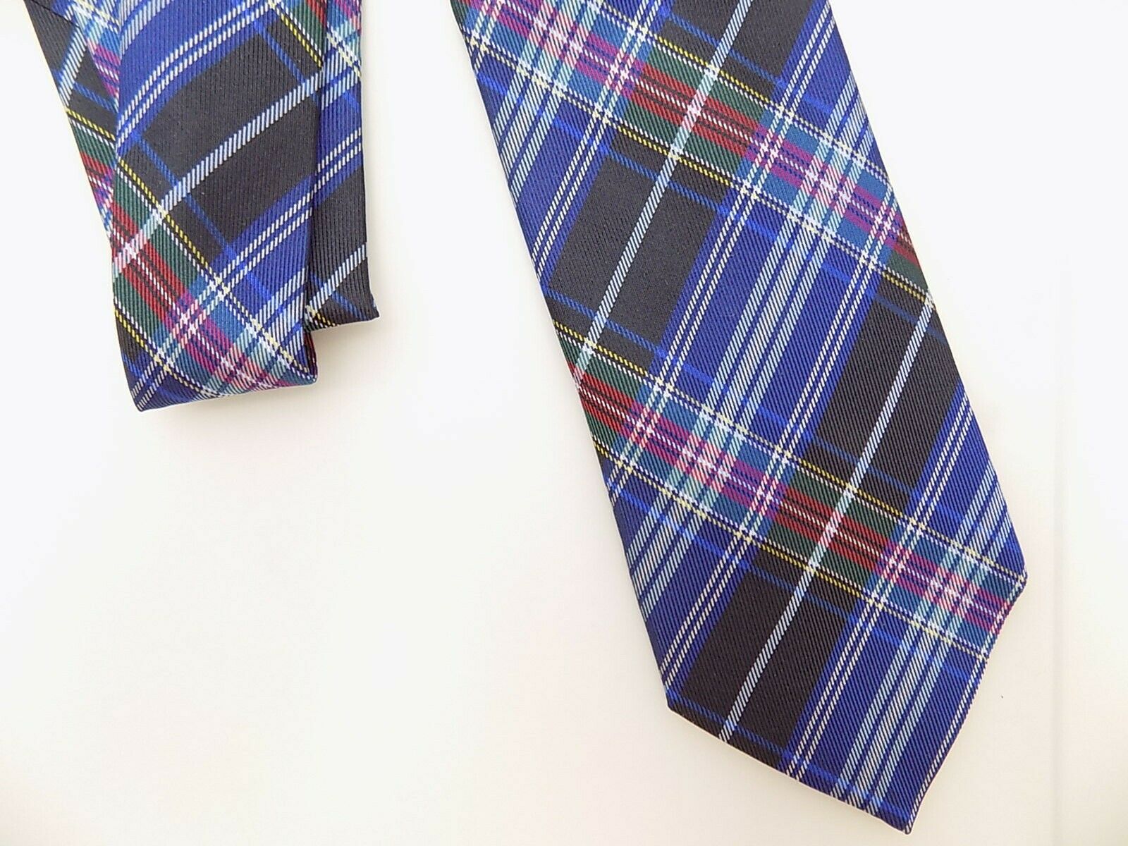 Bloomingdale's Mens Silk Size 7.5 Tie Blue Navy Made in Italy MSRP $59