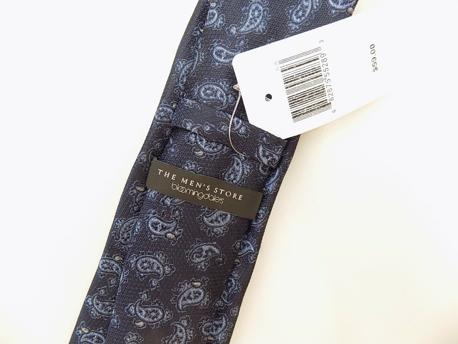 Bloomingdale's Mens Silk Professional Neck Tie Blue Navy MSRP $59