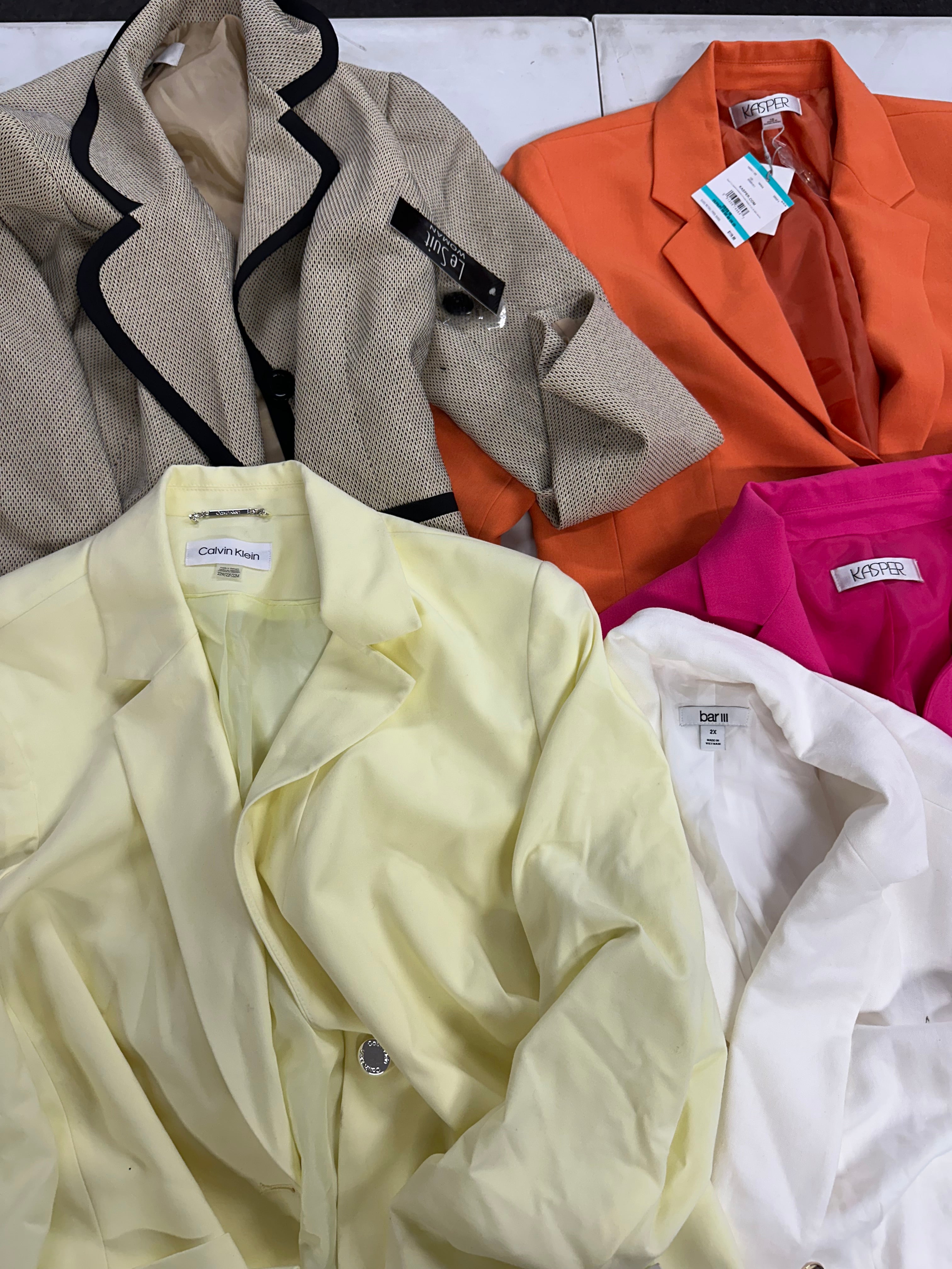 Women's Clothing Blazer Wholesale Lot, CALVIN KLEIN, LE SUIT, KASPER and more, 5 items, Shelf Pulls, MSRP $582