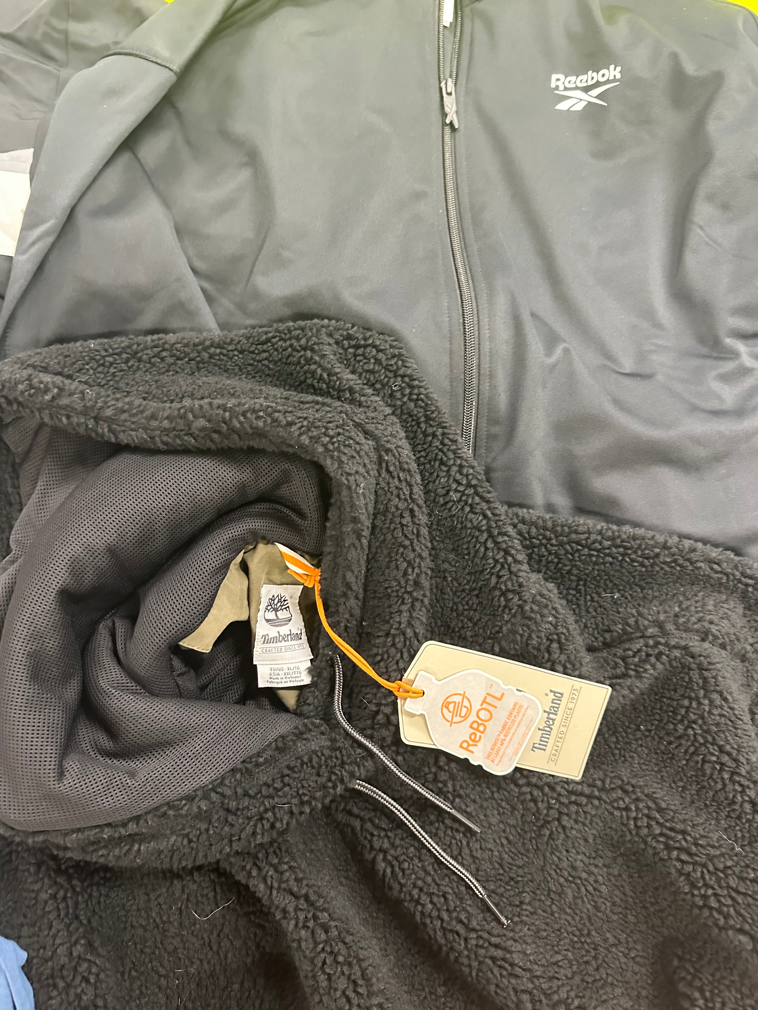 Men's Clothing Assorted Wholesale Lot, TIMBERLAND, NORTH FACE, COLUMBIA, REEBOK and more, 8 items, Shelf Pulls, MSRP $430