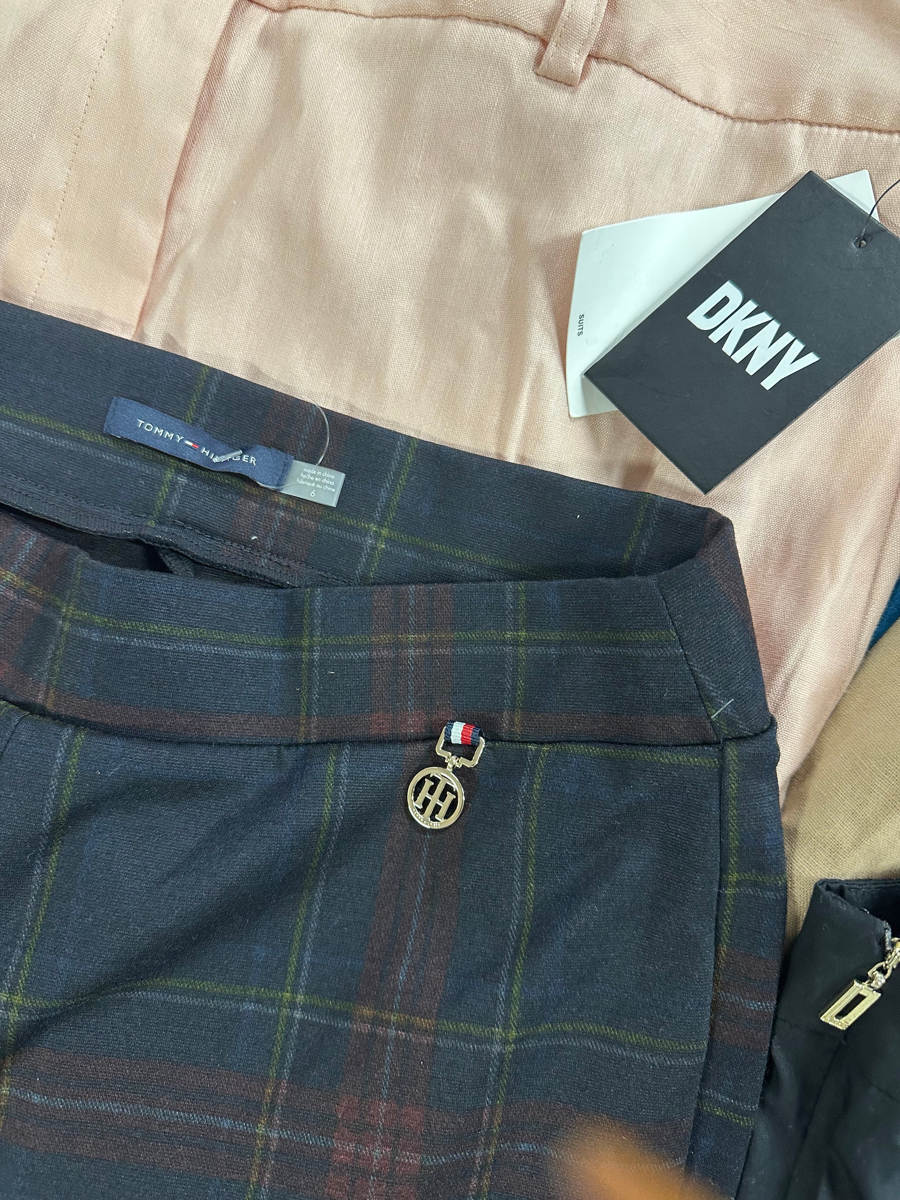 Women's Clothing Dress and Other Wholesale Lot, TOMMY HILFIGER, DKNY, ANNE KLEIN, MISS ELAINE and more, 8 items, Shelf Pulls, MSRP $753