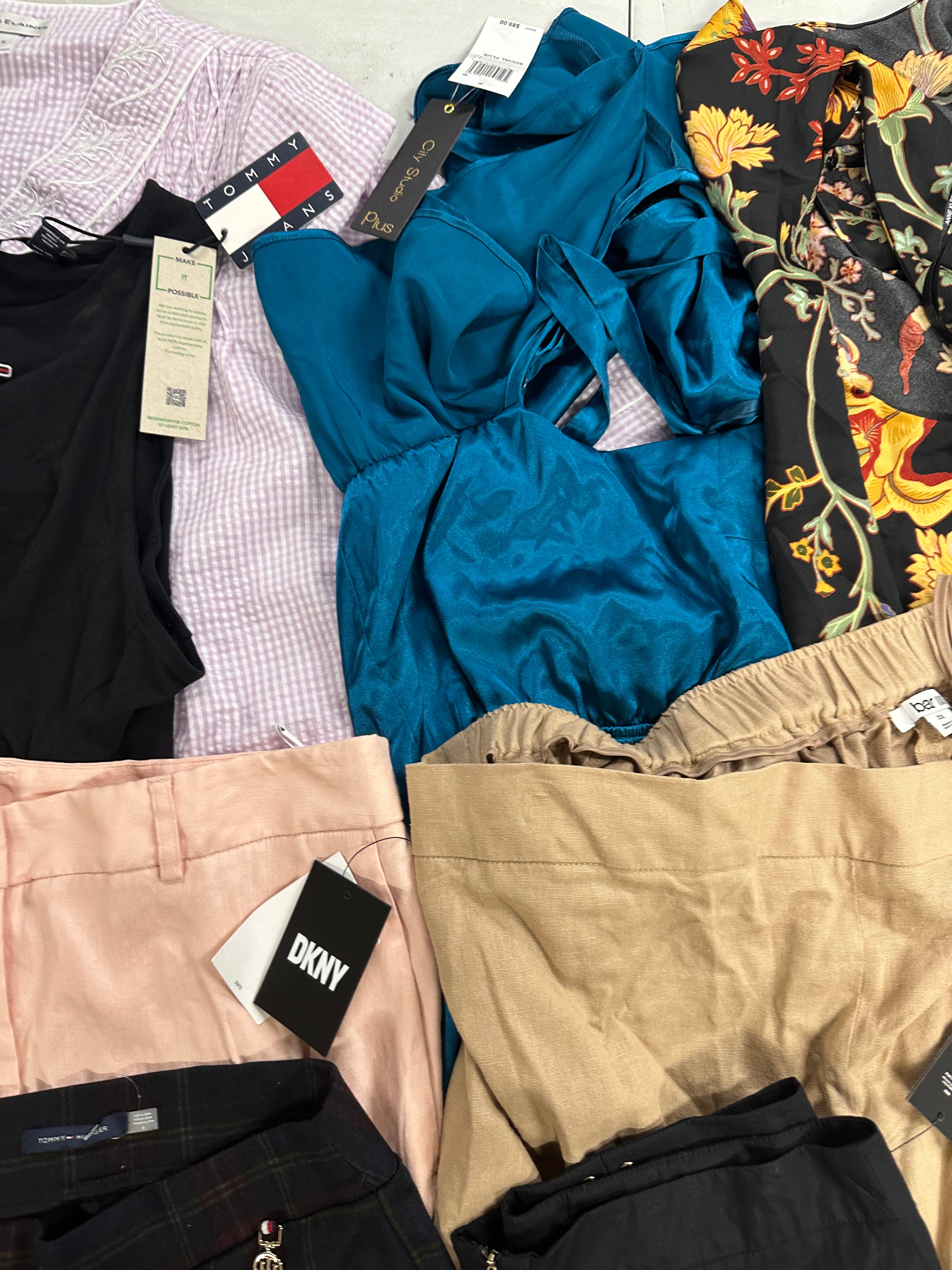 Women's Clothing Dress and Other Wholesale Lot, TOMMY HILFIGER, DKNY, ANNE KLEIN, MISS ELAINE and more, 8 items, Shelf Pulls, MSRP $753