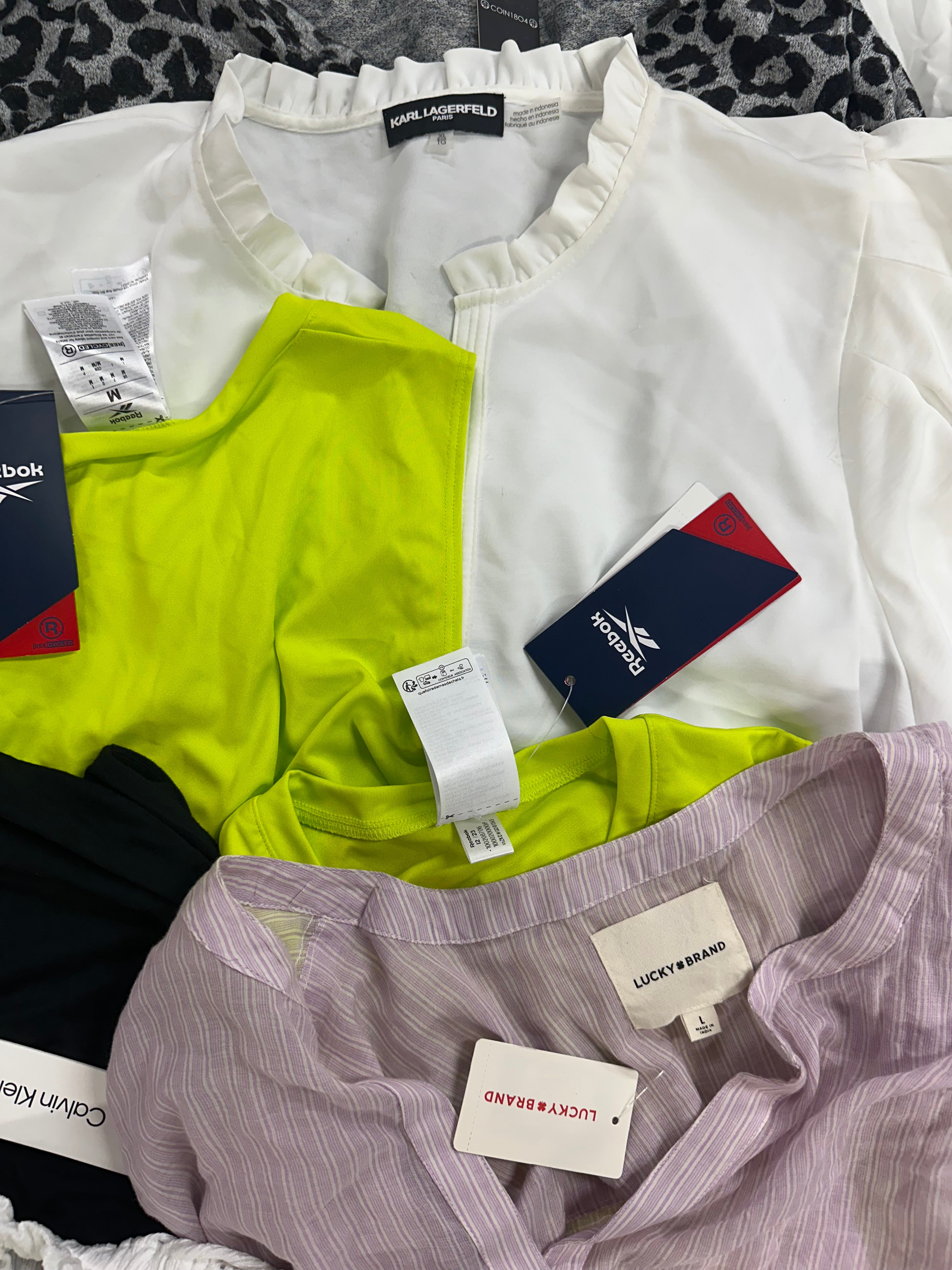 Women's Clothing Tops Wholesale Lot, MICHAEL KORS, LUCKY BRAND, CALVIN KLEIN, DKNY, REEBOK and more, 14 items, Shelf Pulls, MSRP $859