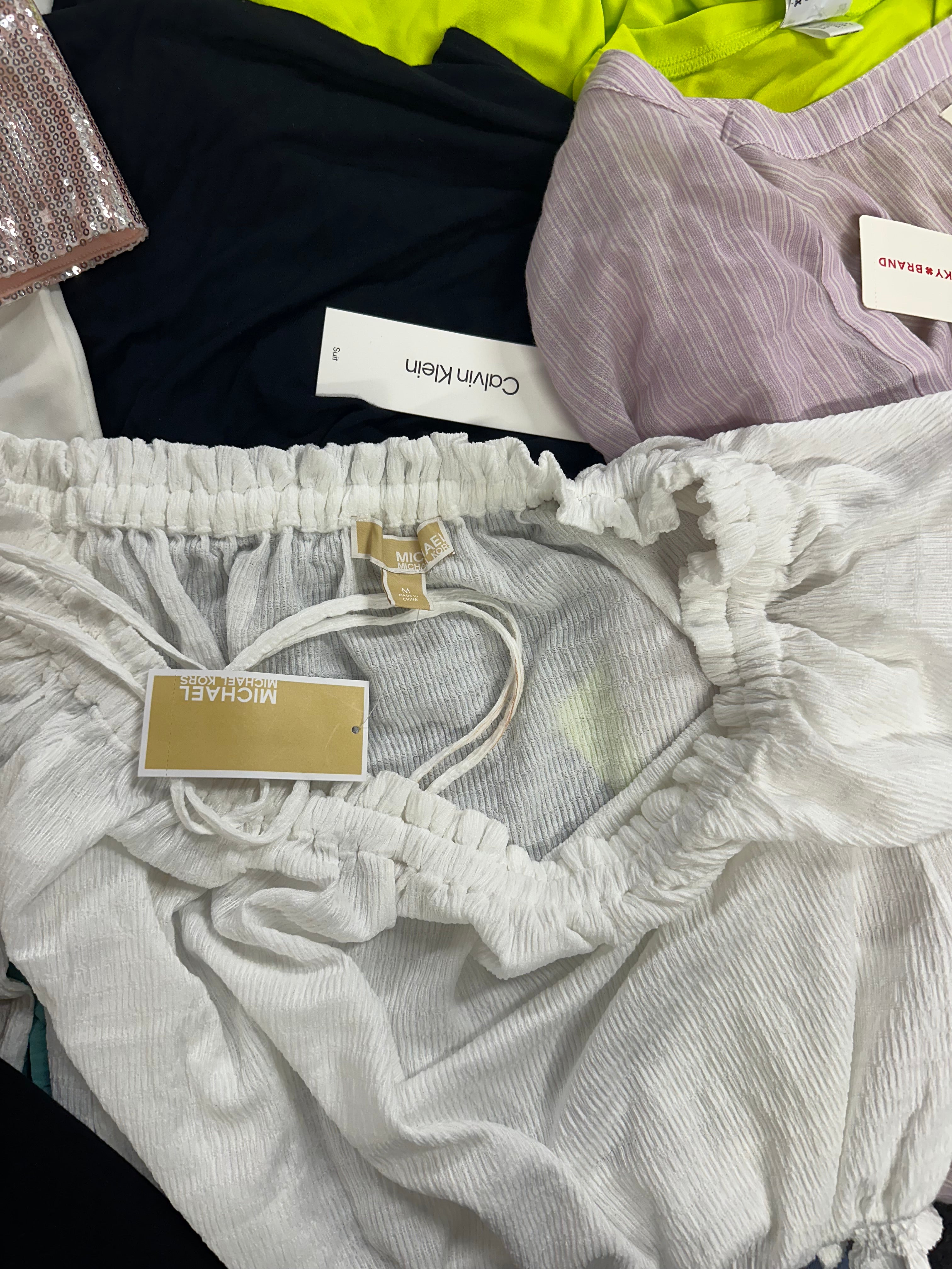 Women's Clothing Tops Wholesale Lot, MICHAEL KORS, LUCKY BRAND, CALVIN KLEIN, DKNY, REEBOK and more, 14 items, Shelf Pulls, MSRP $859