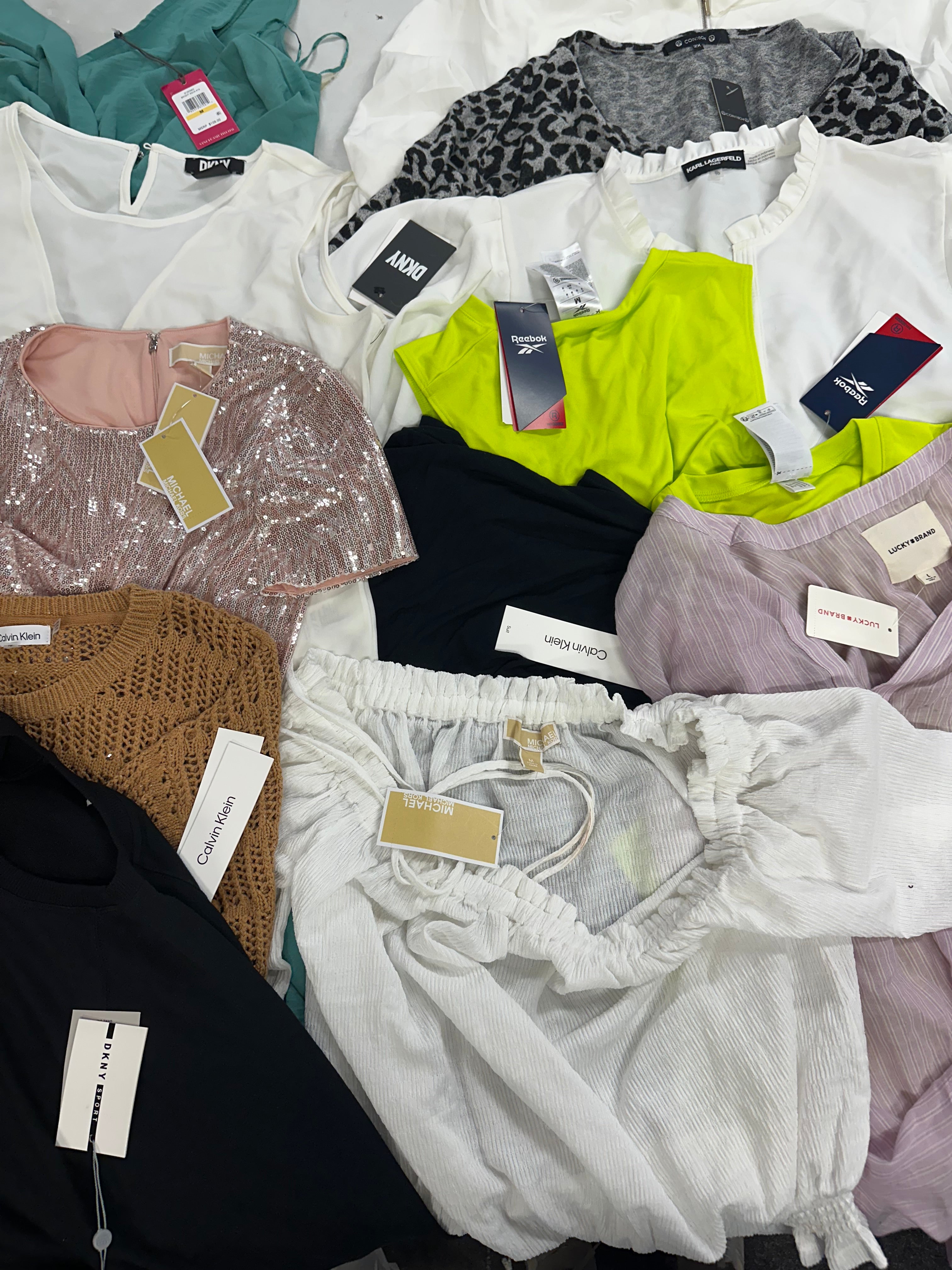 Women's Clothing Tops Wholesale Lot, MICHAEL KORS, LUCKY BRAND, CALVIN KLEIN, DKNY, REEBOK and more, 14 items, Shelf Pulls, MSRP $859