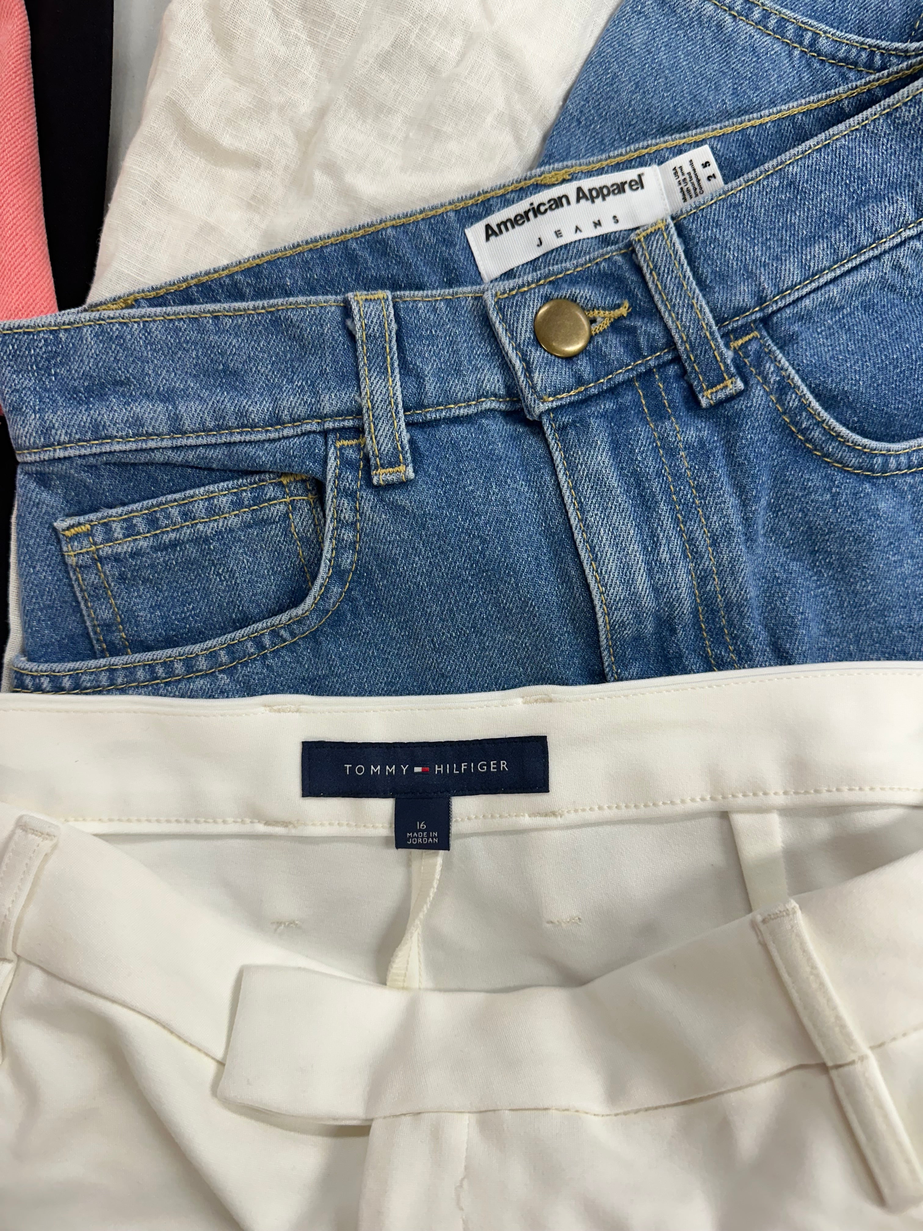 Women's Clothing Bottoms Wholesale Lot, MICHAEL KORS, TOMMY HILFIGER, GUESS, KARL LAGERFELD, AMERICAN APPAREL and more, 12 items, Shelf Pulls, MSRP $778
