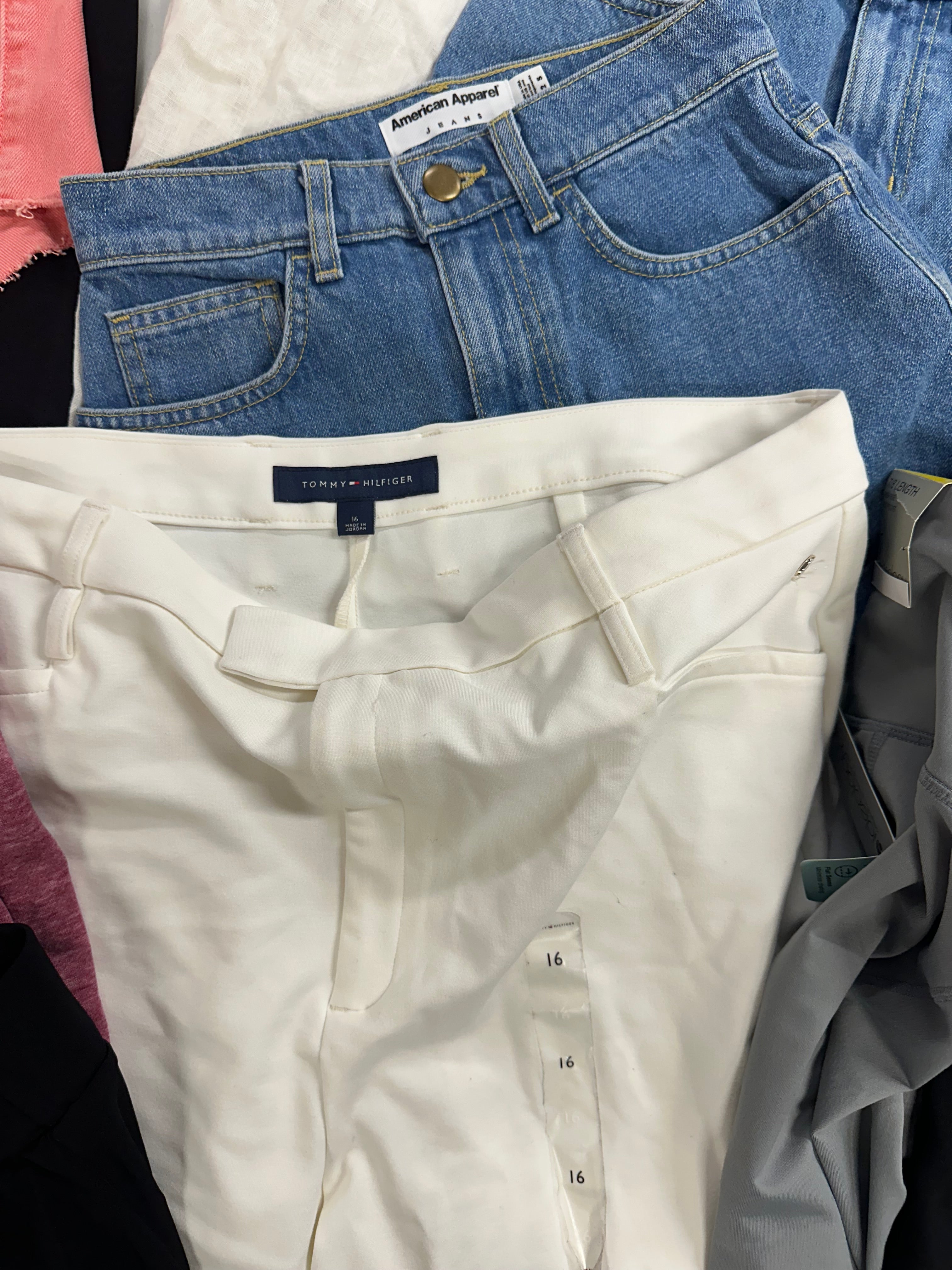 Women's Clothing Bottoms Wholesale Lot, MICHAEL KORS, TOMMY HILFIGER, GUESS, KARL LAGERFELD, AMERICAN APPAREL and more, 12 items, Shelf Pulls, MSRP $778