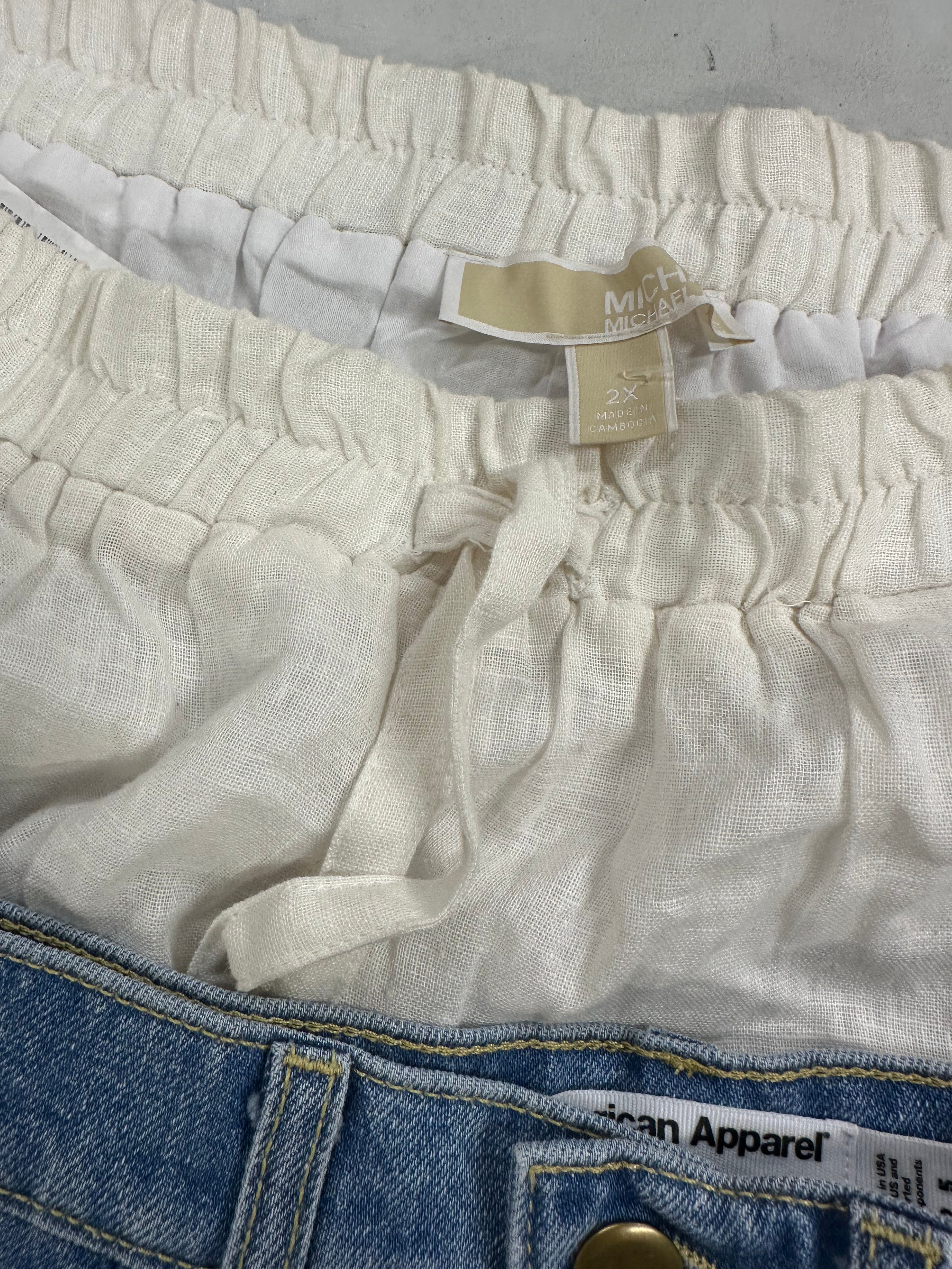Women's Clothing Bottoms Wholesale Lot, MICHAEL KORS, TOMMY HILFIGER, GUESS, KARL LAGERFELD, AMERICAN APPAREL and more, 12 items, Shelf Pulls, MSRP $778