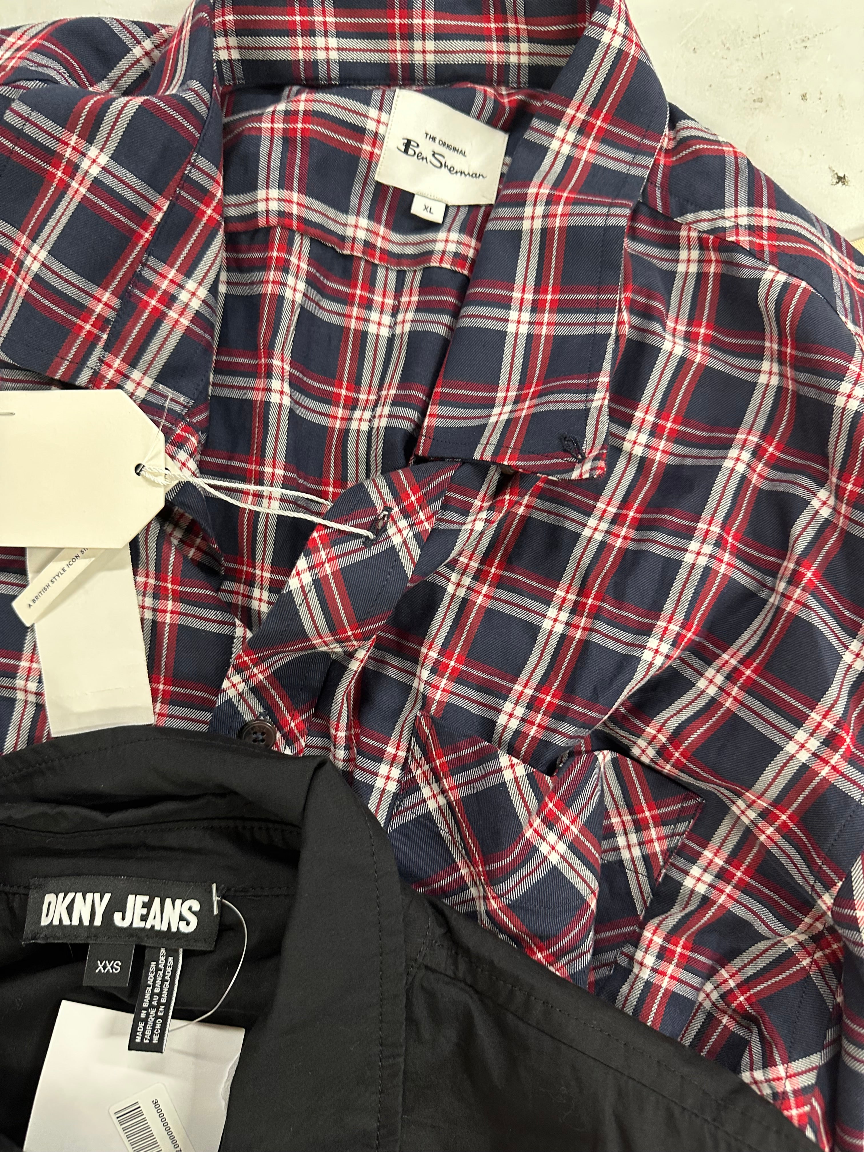 Men's Clothing Dress Shirts Wholesale Lot, BEN SHERMAN, CALVIN KLEIN, DKNY, TAYION and more, 8 Items, Shelf Pulls, MSRP $631