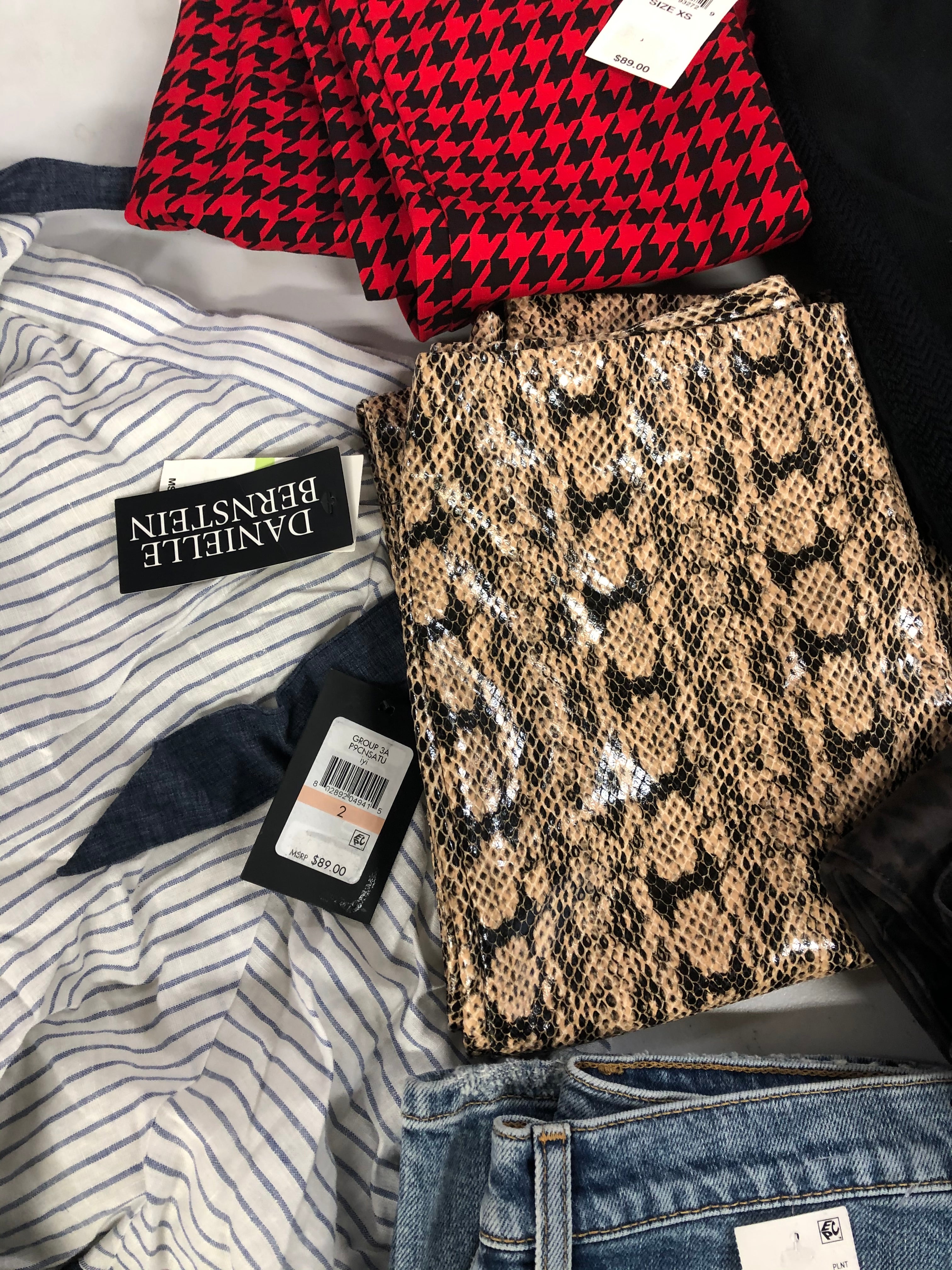 Women's Clothing Bottom Wholesale Lot, JOE'S, TOMMY HILFIGER, HUDSON, SANCTUARY and more, 13 items, Shelf Pulls, MSRP $1,180
