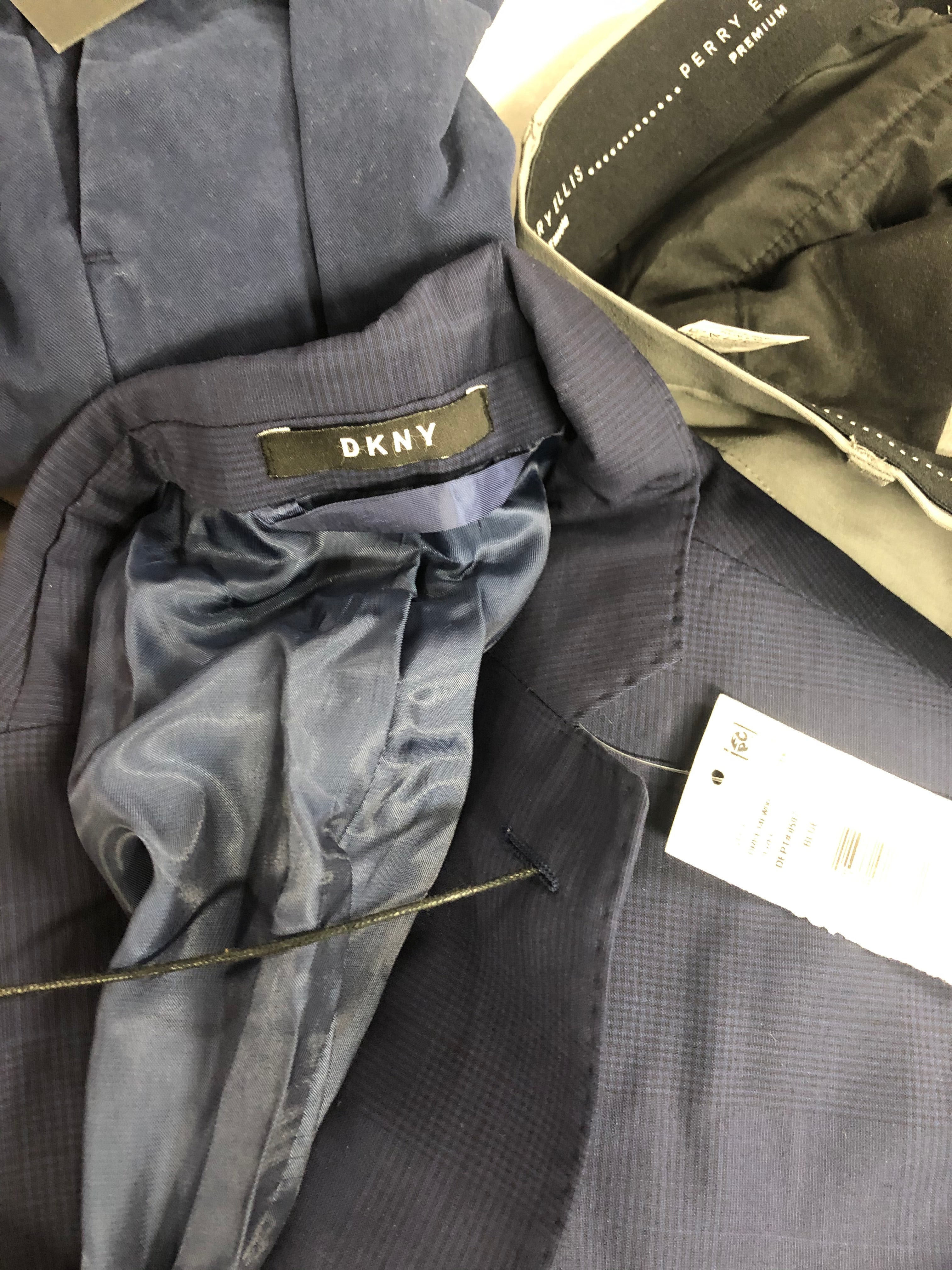 Men's Clothing Assorted Wholesale Lot, DKNY, NAUTICA, TALLIA, 1WEATHERPROOF, BUFFALO JEANS and more, 12 items, Shelf Pulls, MSRP $1,381