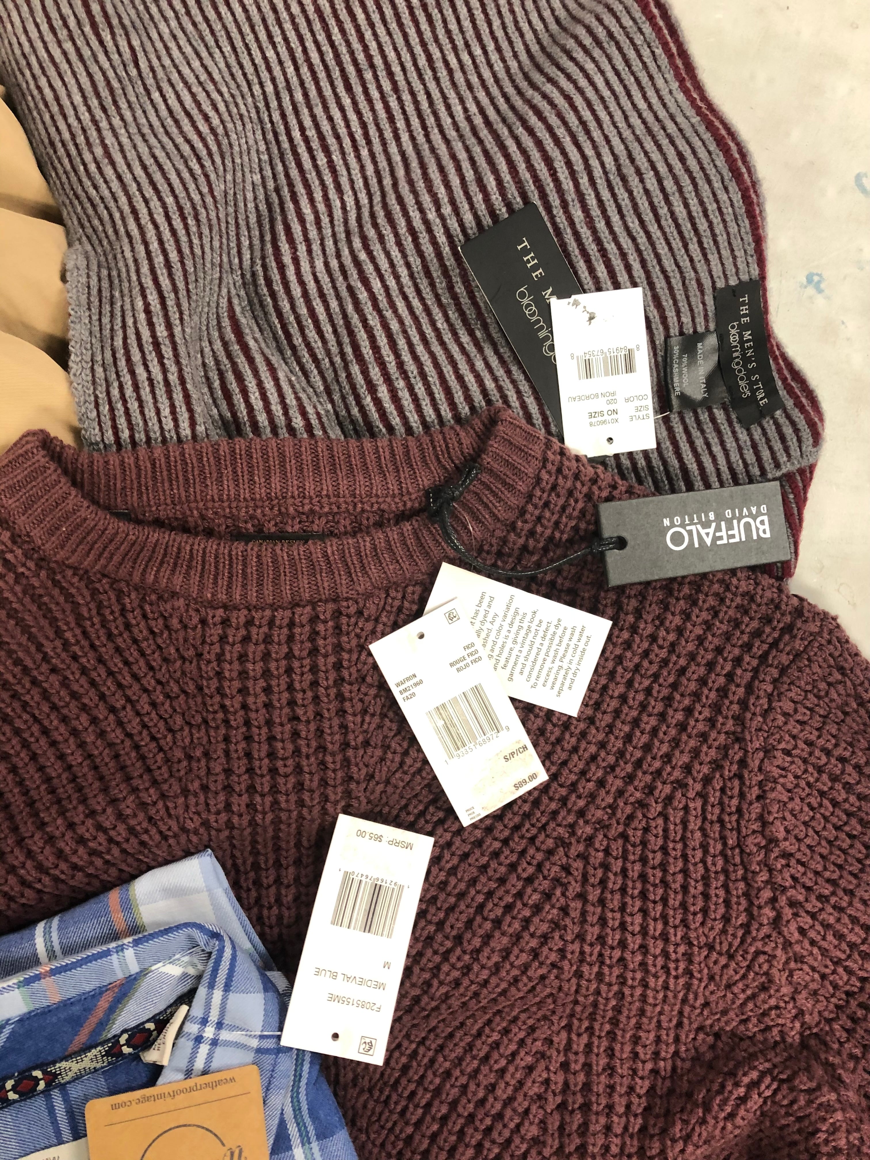 Men's Clothing Assorted Wholesale Lot, TALLIA, TOMMY HILFIGER, LEVI'S, BUFFALO JEANS and more, 7 items, Shelf Pulls, MSRP $1,624