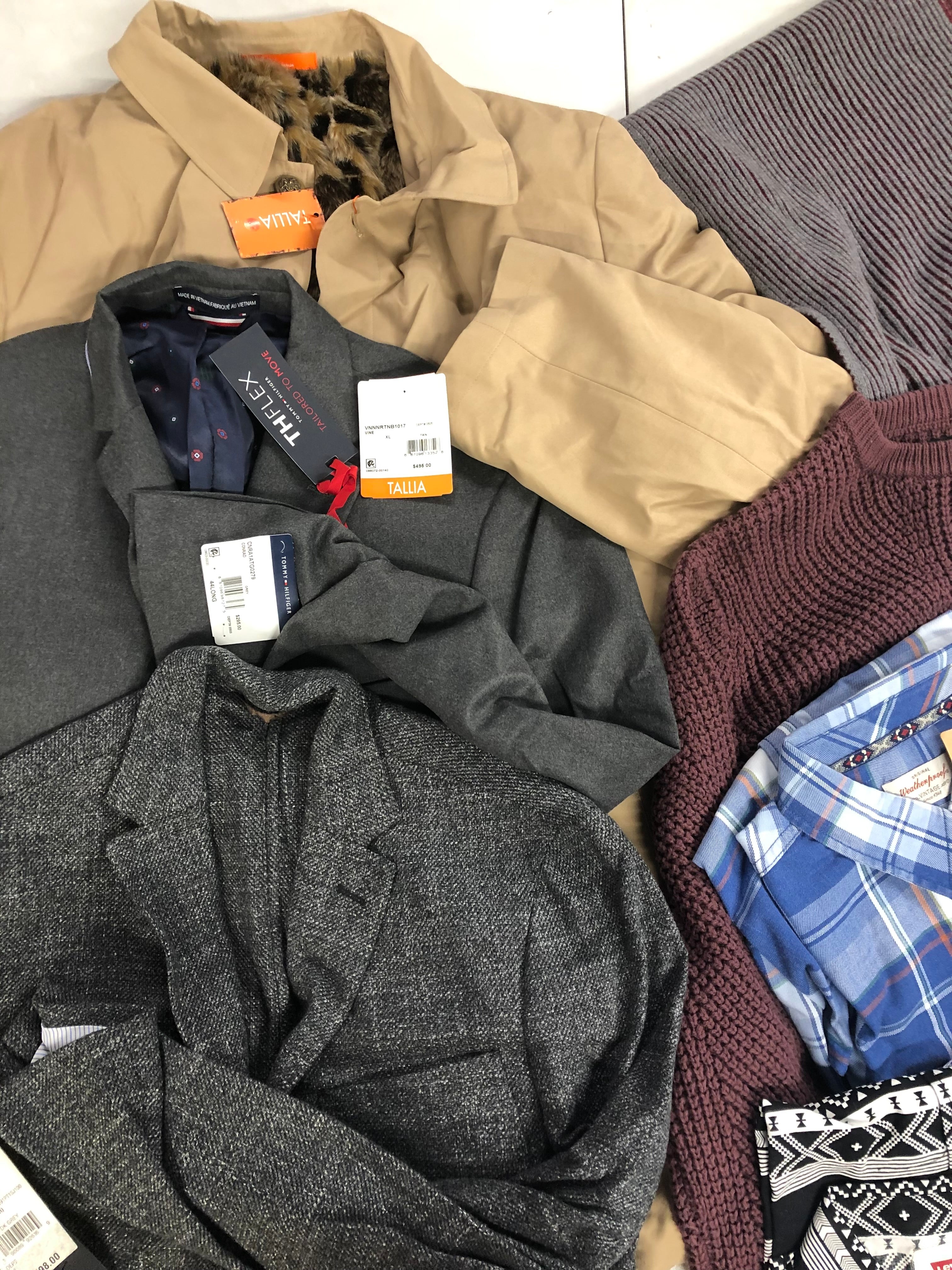 Men's Clothing Assorted Wholesale Lot, TALLIA, TOMMY HILFIGER, LEVI'S, BUFFALO JEANS and more, 7 items, Shelf Pulls, MSRP $1,624