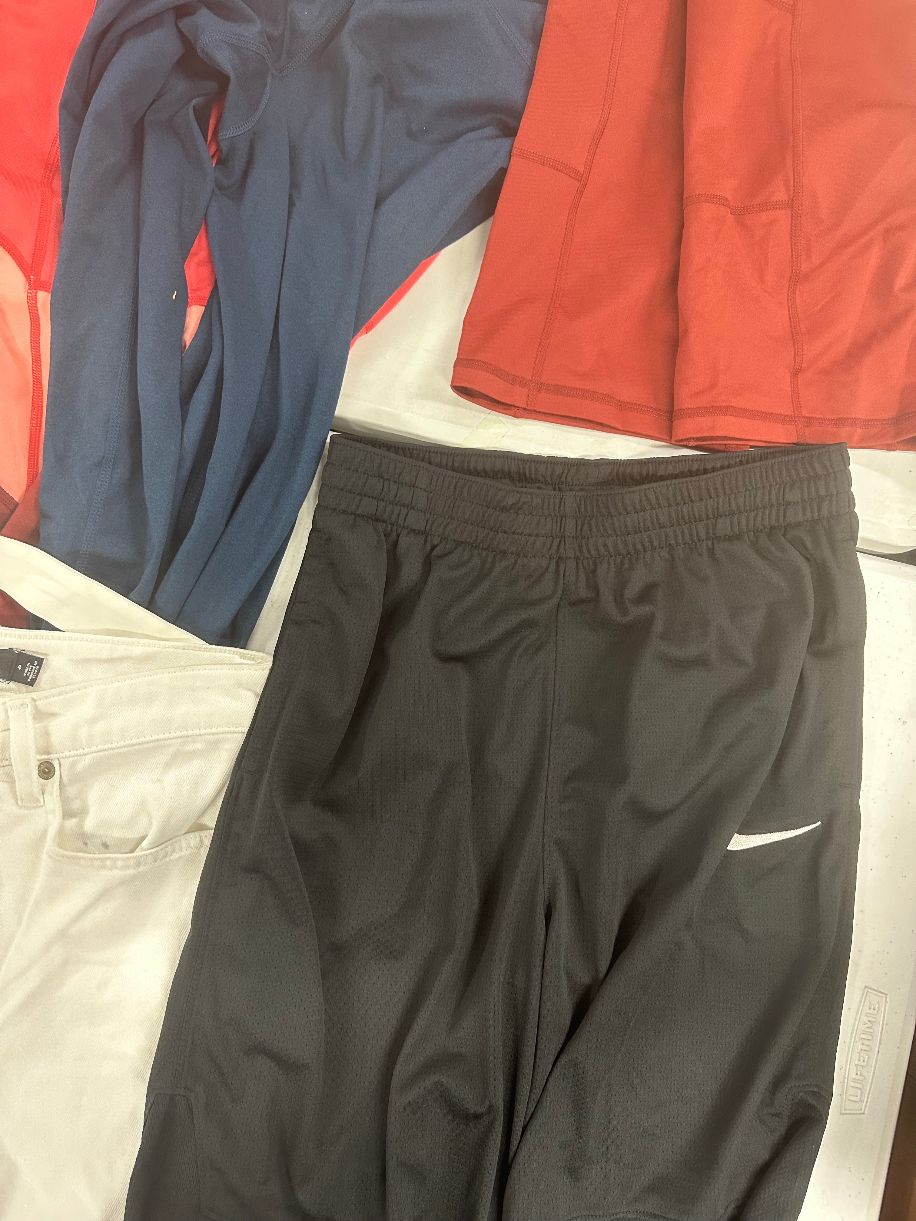 Women's Clothing Bottoms Wholesale Lot, NIKE, LAUREN RALPH LAUREN, VINCE CAMUTO and more, 12 items, Shelf Pulls, MSRP $594