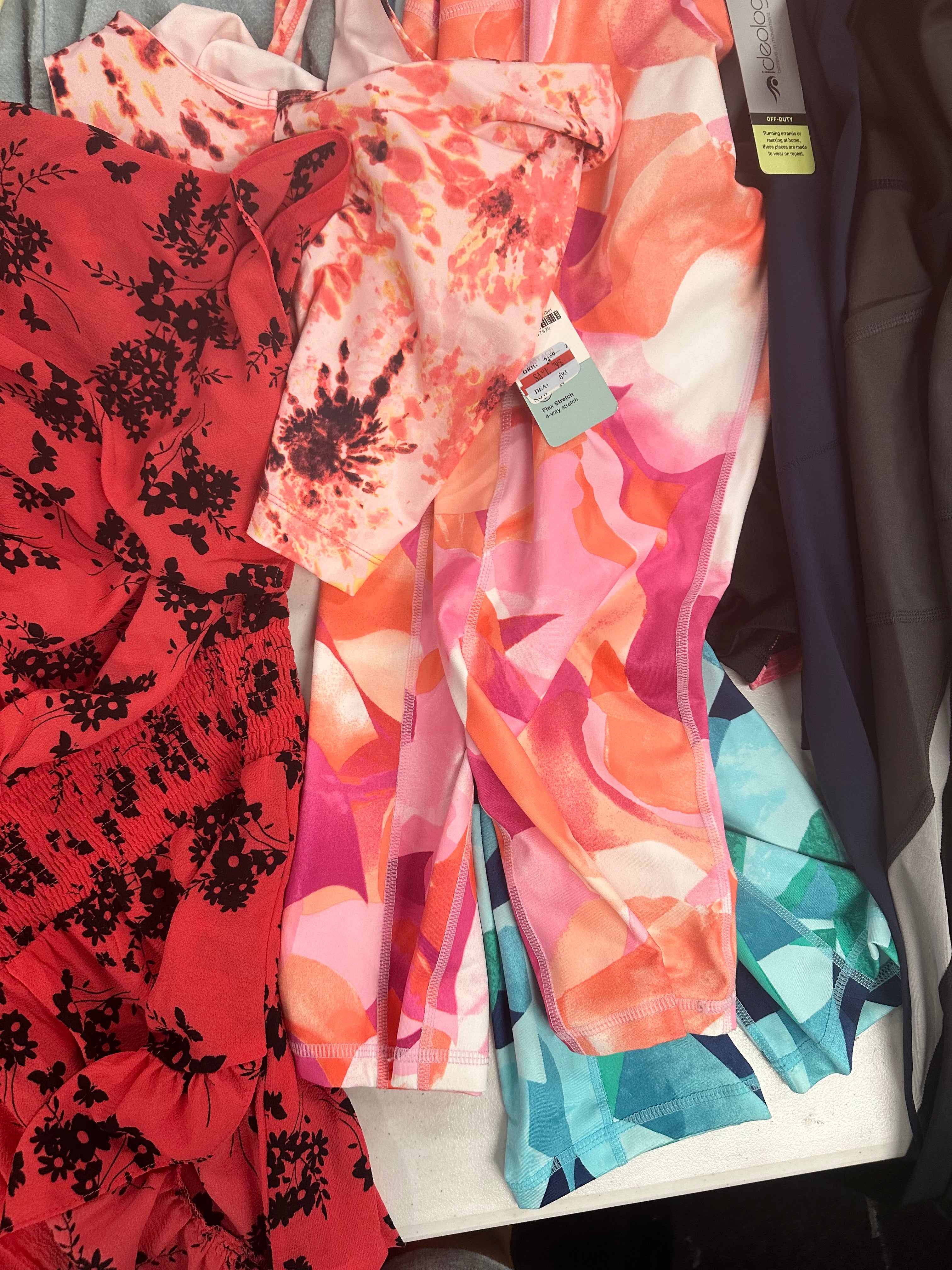 Women's Clothing Assorted Wholesale Lot, MICHAEL KORS, FREE PEOPLE, IDEOLOGY, 11 items, Shelf Pulls, MSRP $574