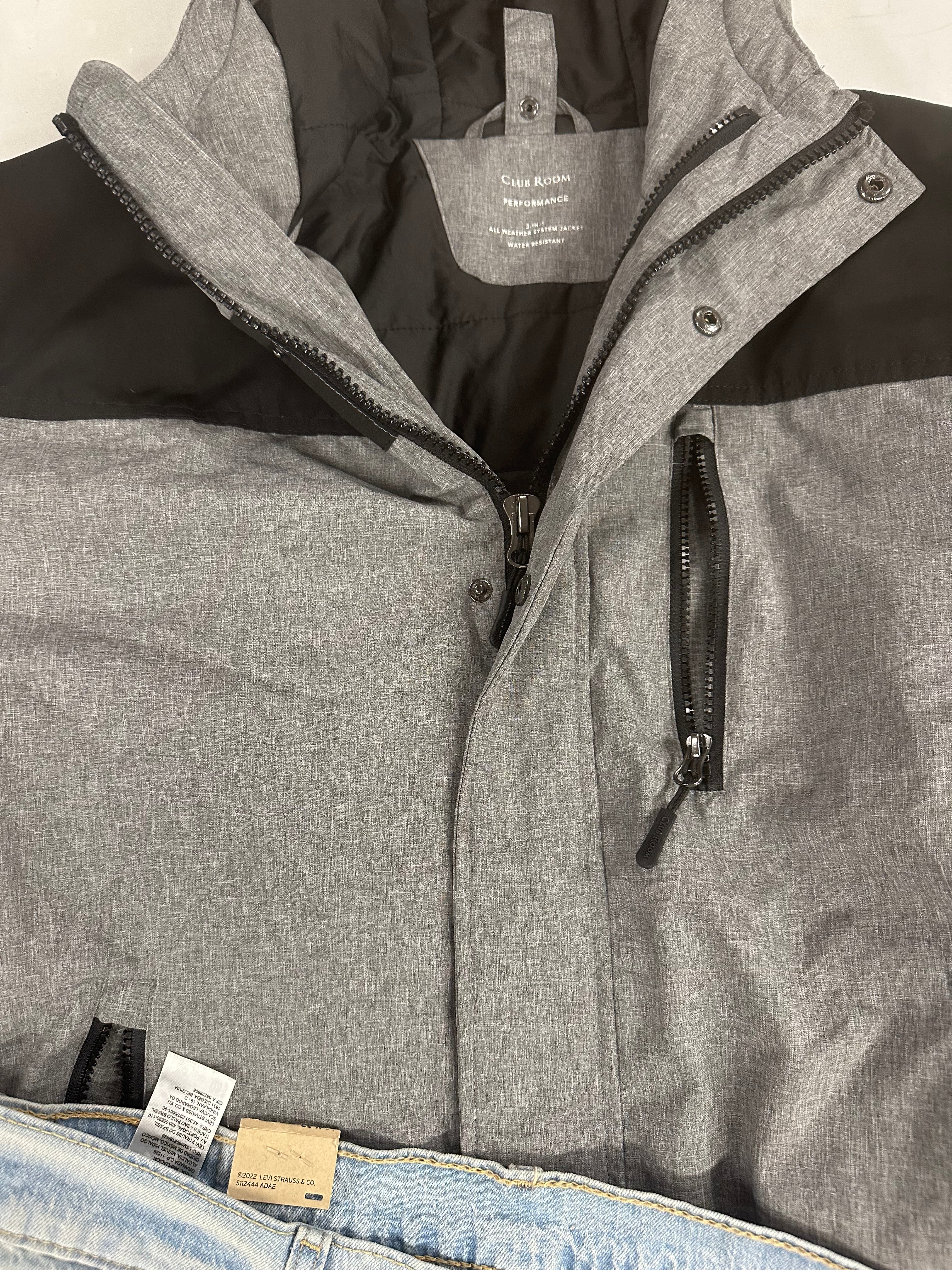 Men's Clothing Outerwear and more, Wholesale Lot, LEVI'S, CLUB ROOM, INC, 4 items, Shelf Pulls, MSRP $485