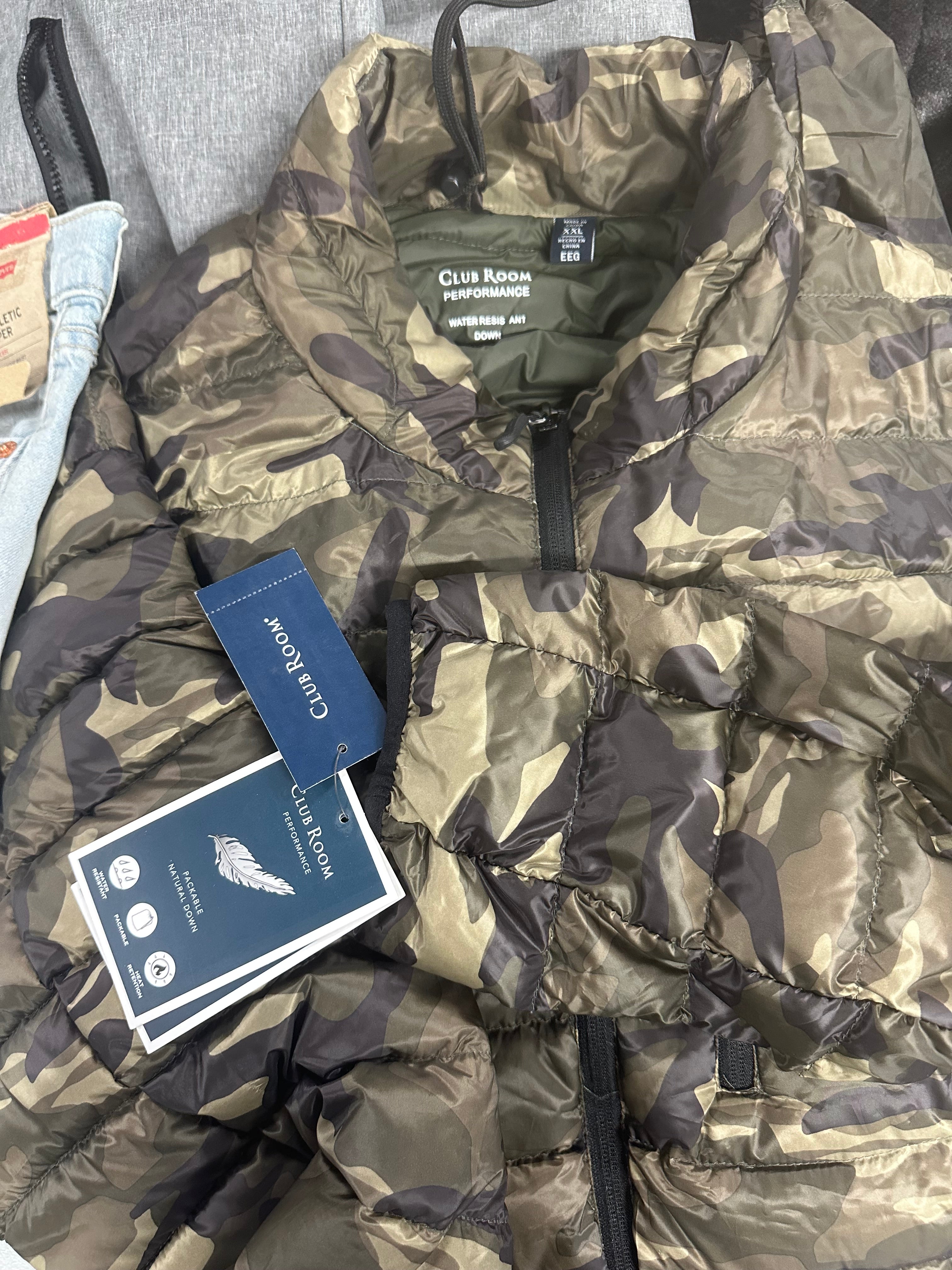 Men's Clothing Outerwear and more, Wholesale Lot, LEVI'S, CLUB ROOM, INC, 4 items, Shelf Pulls, MSRP $485