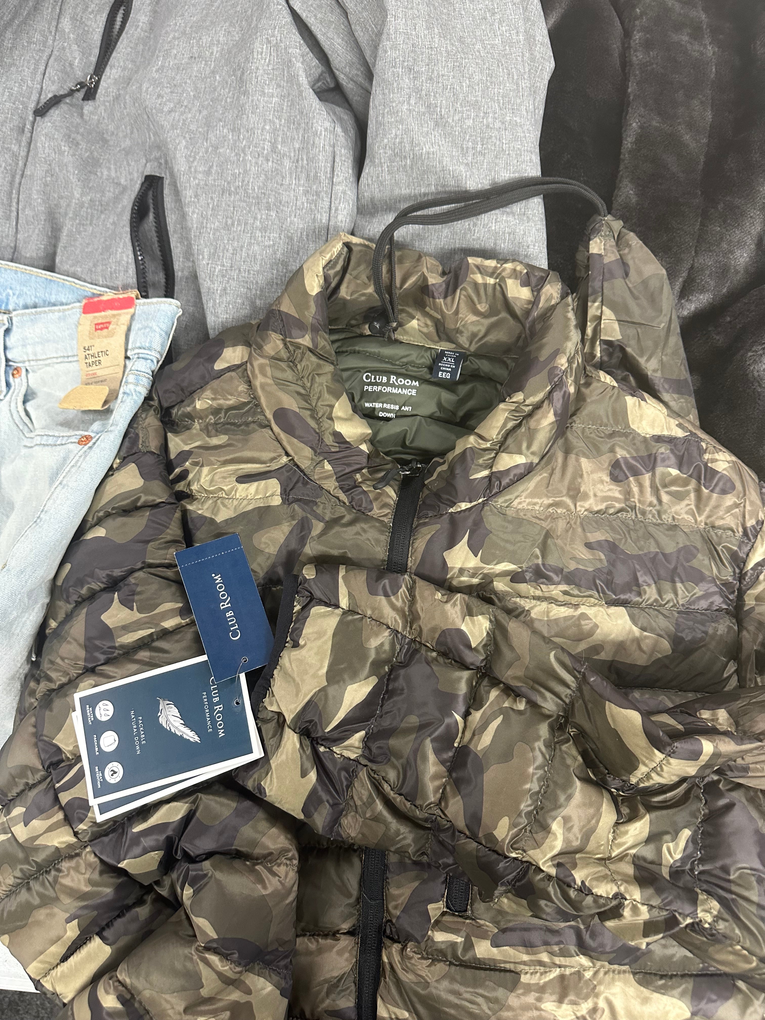 Men's Clothing Outerwear and more, Wholesale Lot, LEVI'S, CLUB ROOM, INC, 4 items, Shelf Pulls, MSRP $485