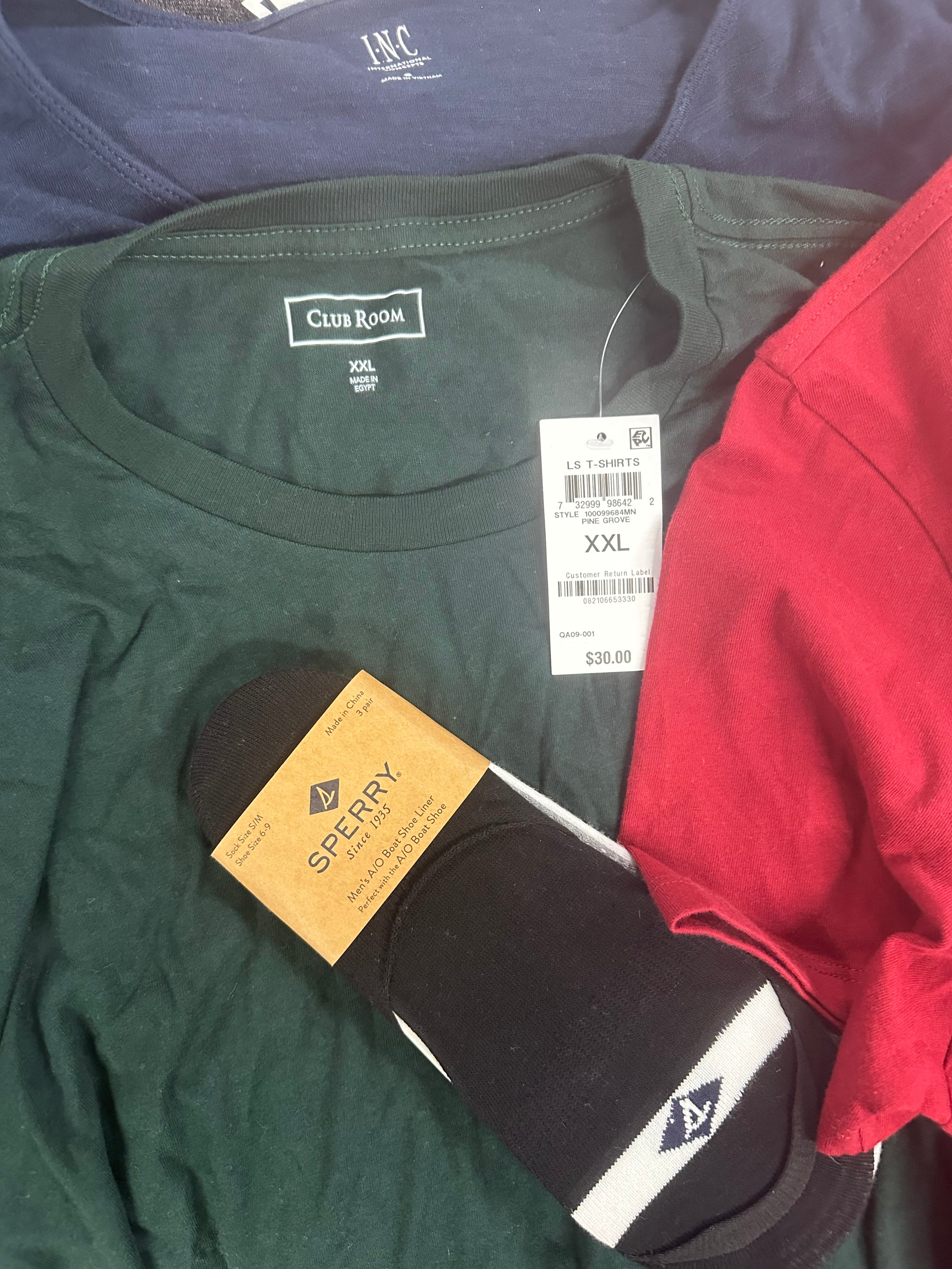 Men's Clothing T-shirts and Other Tops Wholesale Lot, TOMMY HILFIGER, LEVI'S, SPERRY, AND NOW THIS, CLUB ROOM and more, 17 items, Shelf Pulls, MSRP $694