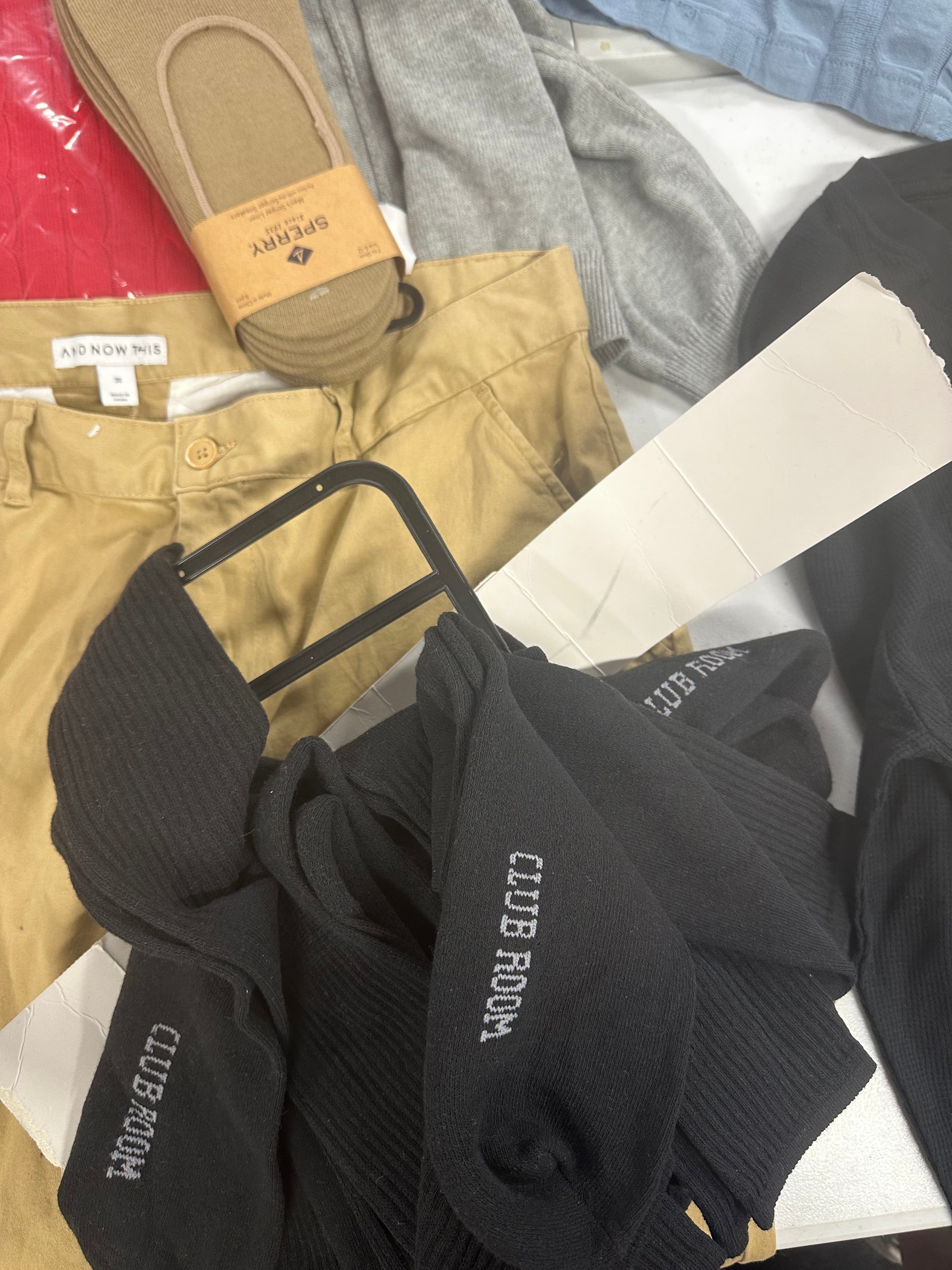 Men's Clothing Assorted Wholesale Lot, SPERRY, POLO RALPH LAUREN, AND NOW THIS, SUN + STONE, HEAT HOLDERS and more, 10 items, Shelf Pulls, MSRP $404