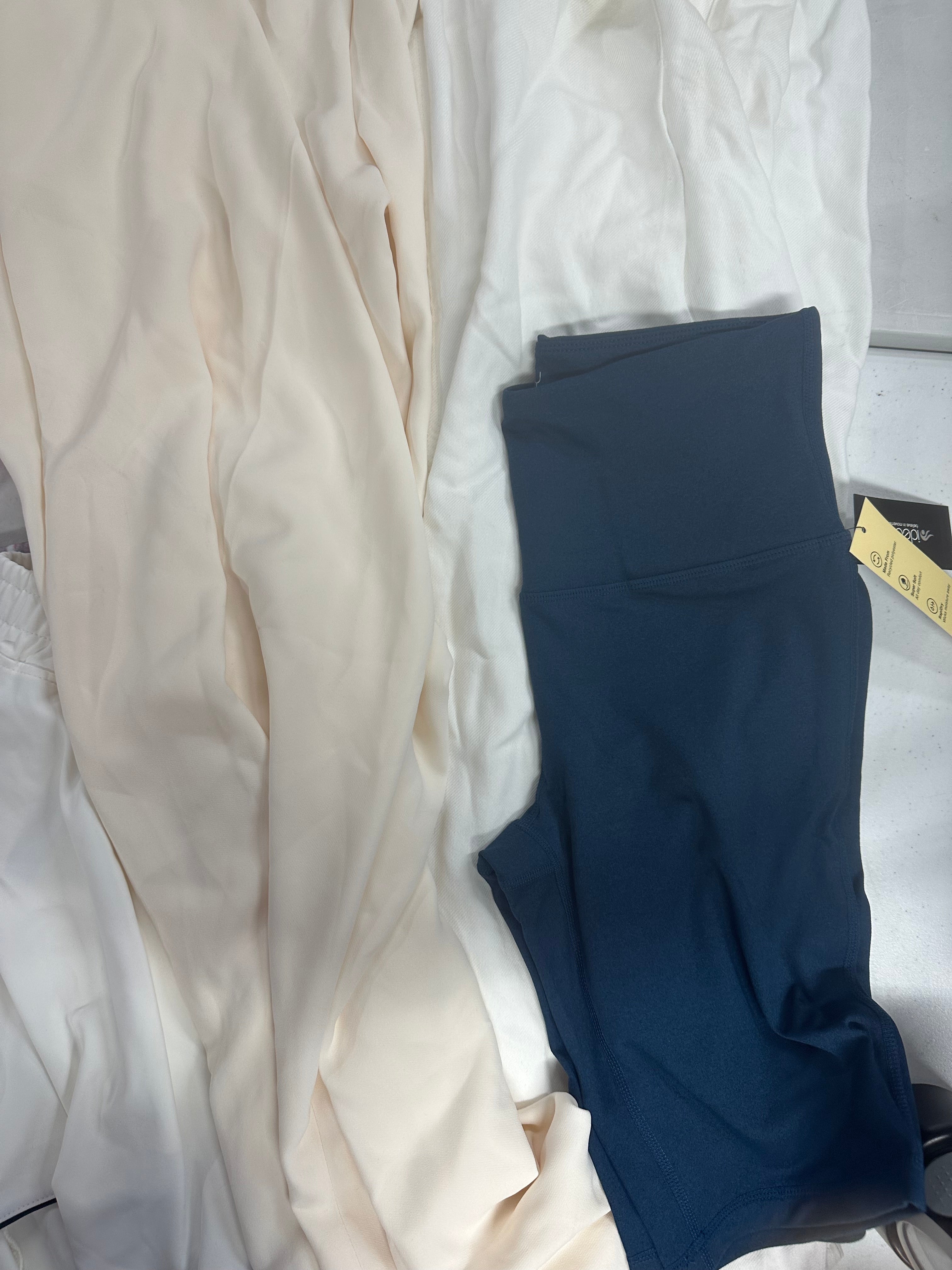 Women's Clothing Bottoms Wholesale Lot, LUCKY BRAND, POLO RALPH LAUREN, COTTON ON, IDEOLOGY, 12 items, Shelf Pulls, MSRP $650