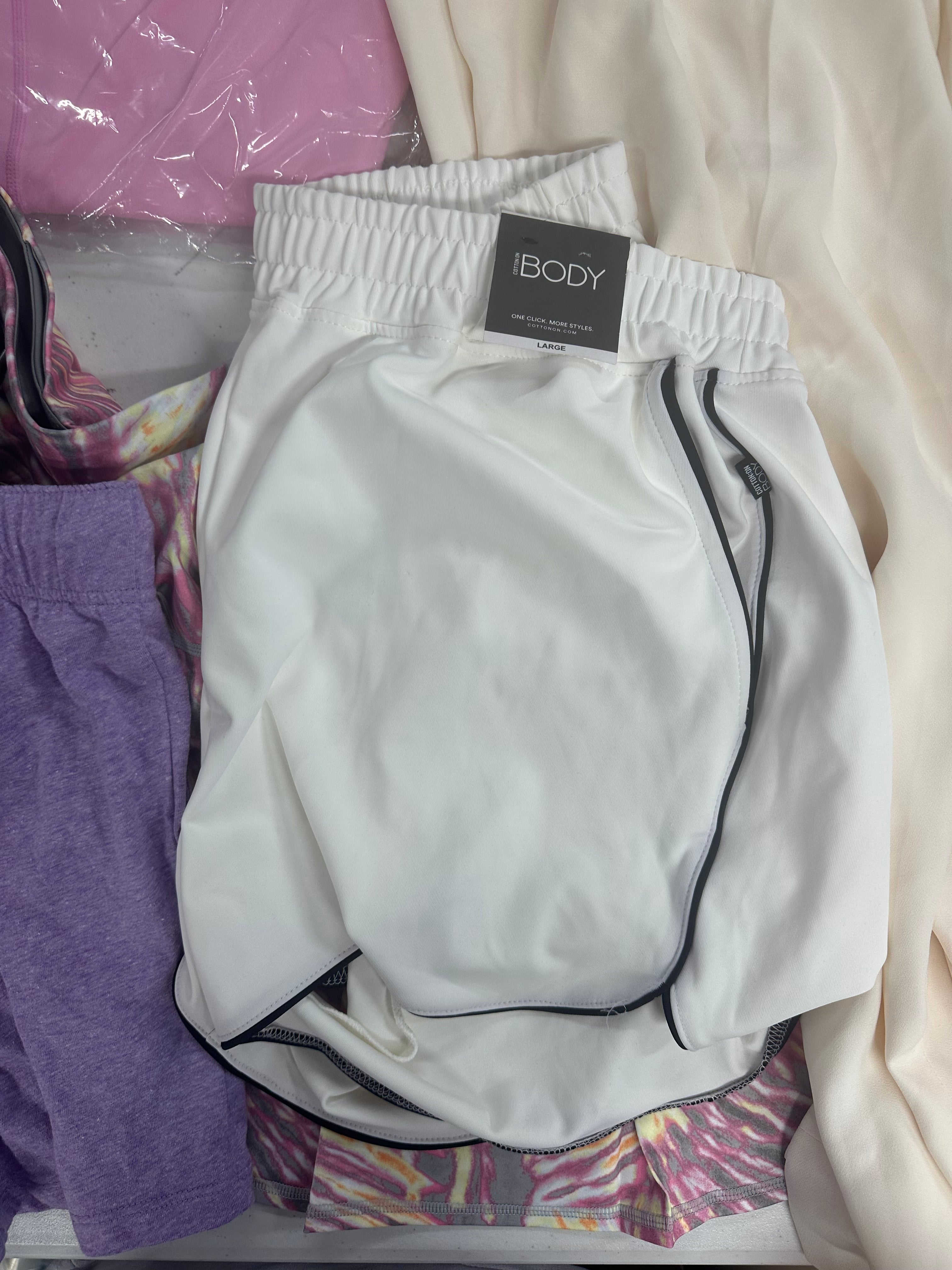 Women's Clothing Bottoms Wholesale Lot, LUCKY BRAND, POLO RALPH LAUREN, COTTON ON, IDEOLOGY, 12 items, Shelf Pulls, MSRP $650