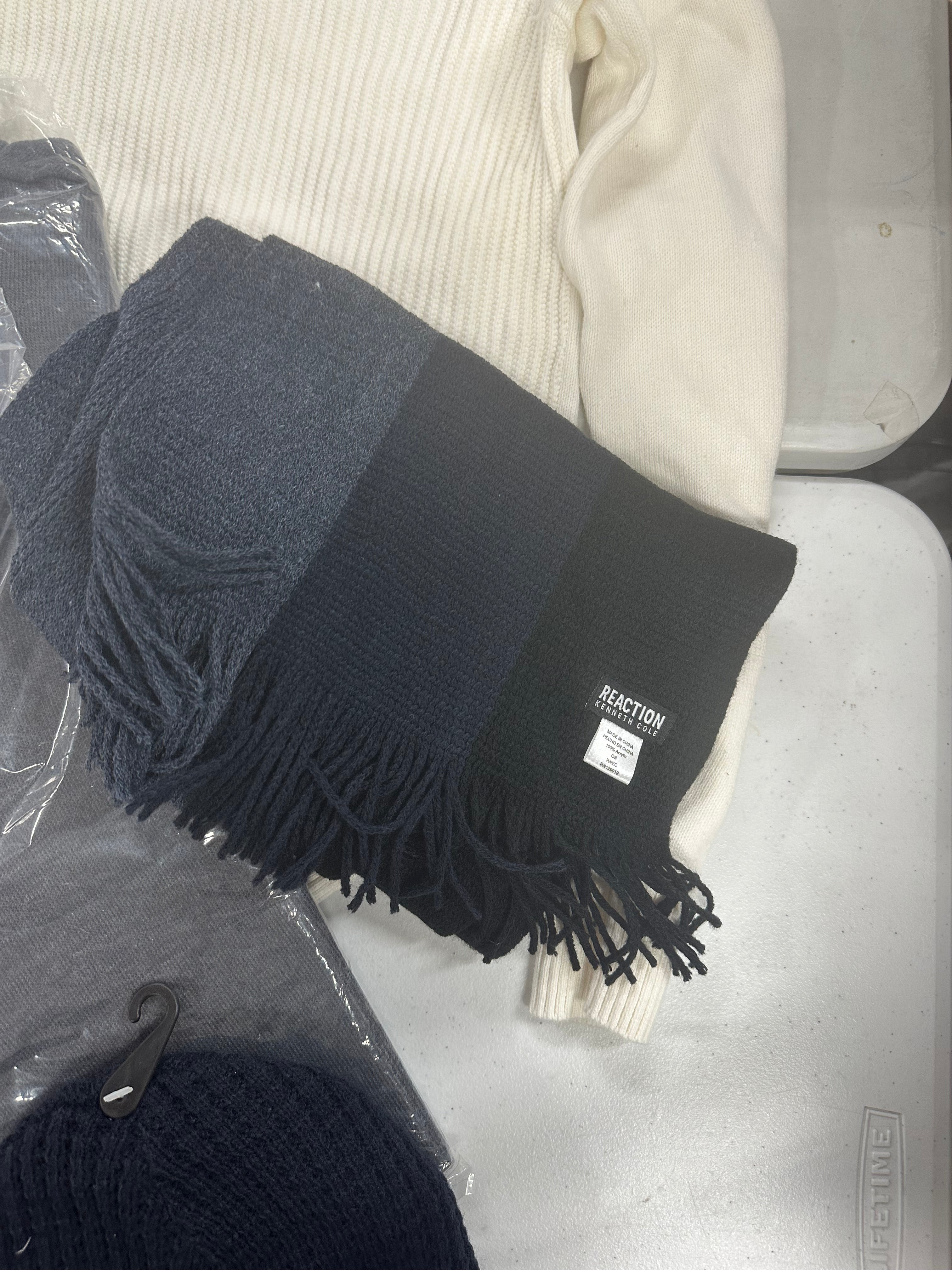 Men's Clothing Tops and Others, Wholesale Lot, LEVI'S, KENNETH COLE, CLUB ROOM and more, 11 items, Shelf Pulls, MSRP $550