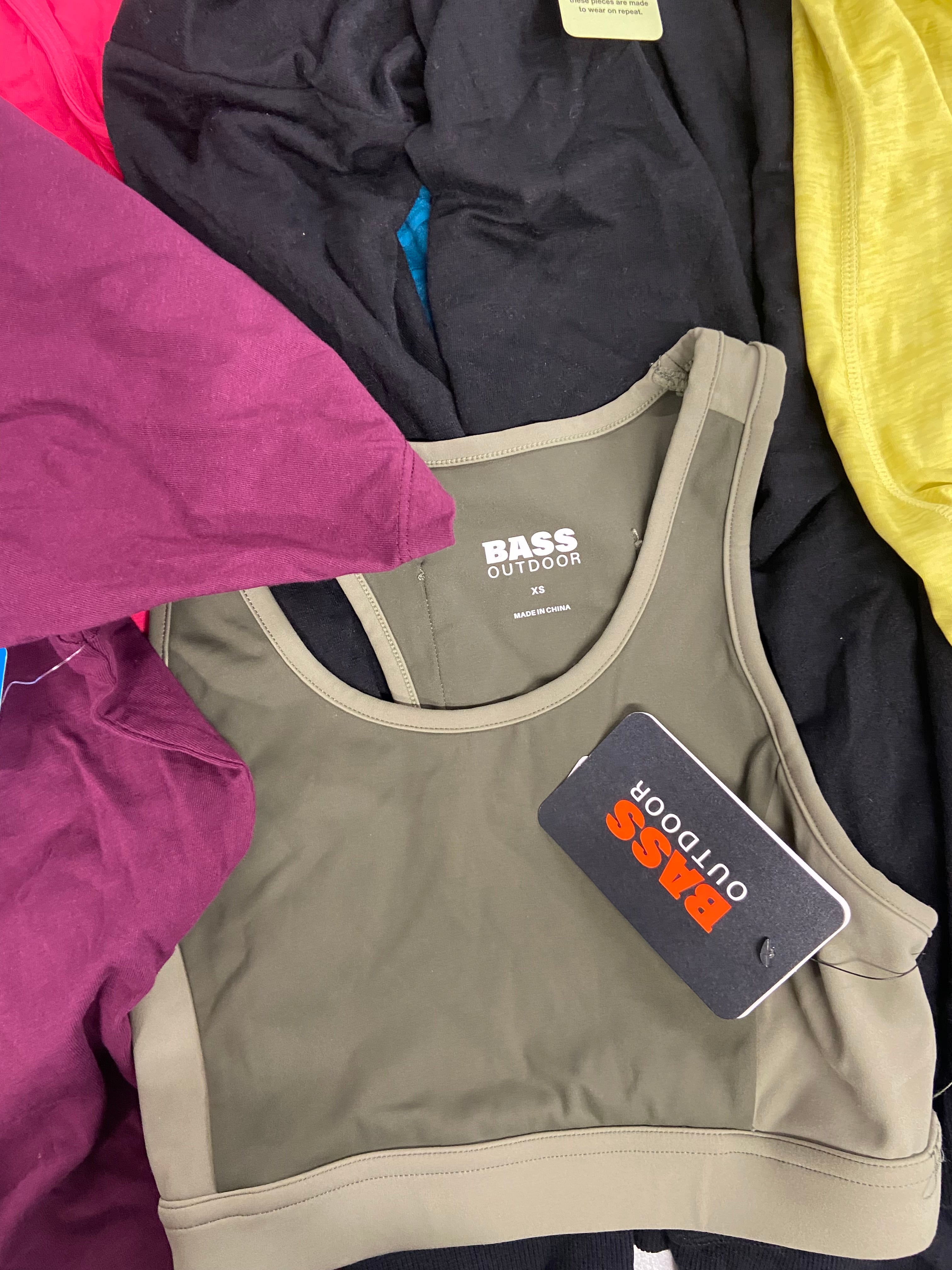 Women's Clothing Activewear Wholesale Lot, COLUMBIA, BASS OUTDOOR, IDEOLOGY, 15 items, Shelf Pulls, MSRP $462