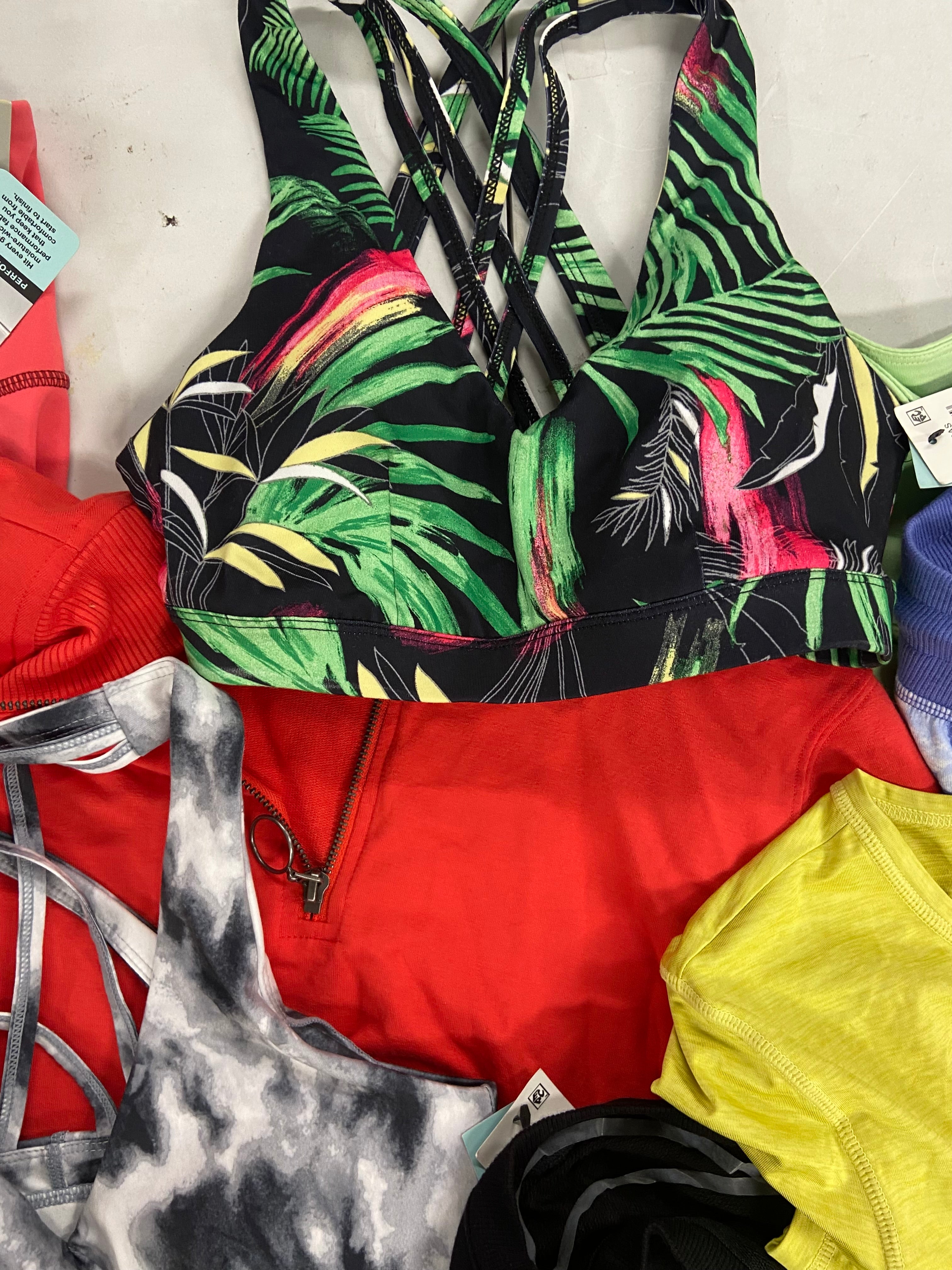 Women's Clothing Activewear Wholesale Lot, COLUMBIA, BASS OUTDOOR, IDEOLOGY, 15 items, Shelf Pulls, MSRP $462