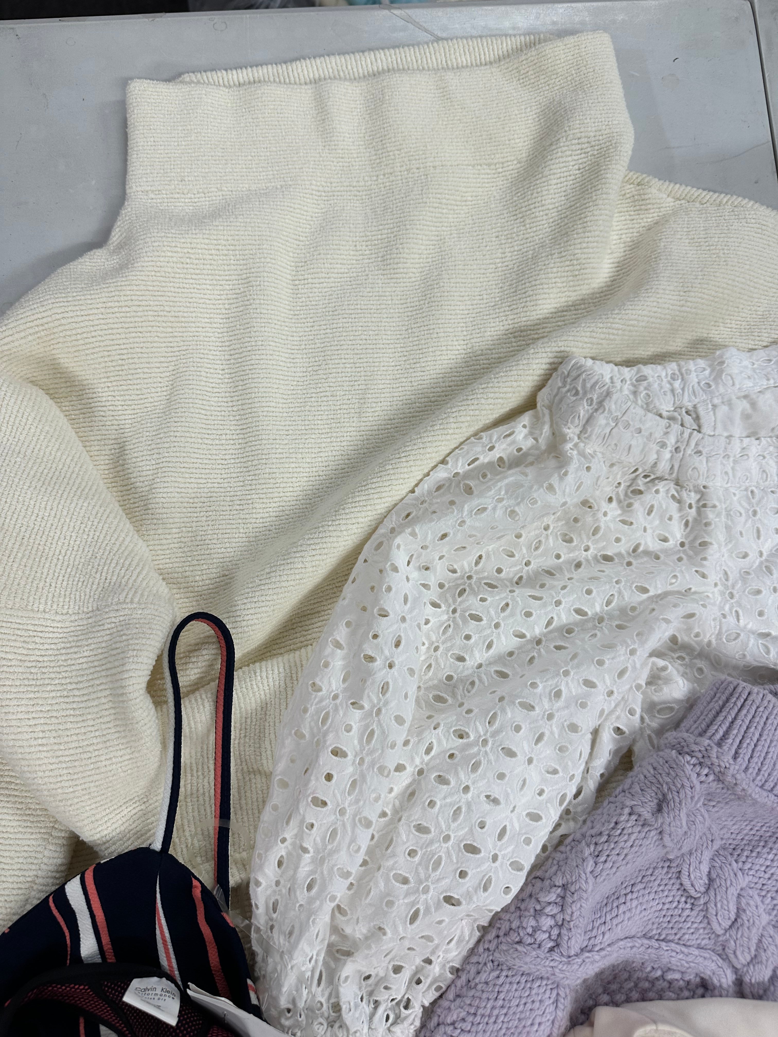 Women's Clothing Assorted Wholesale Lot, POLO RALPH LAUREN, FREE PEOPLE, NORTH FACE, SPYDER, GUESS and more, 11 items, CUSTOMER RETURNS, MSRP $1,104