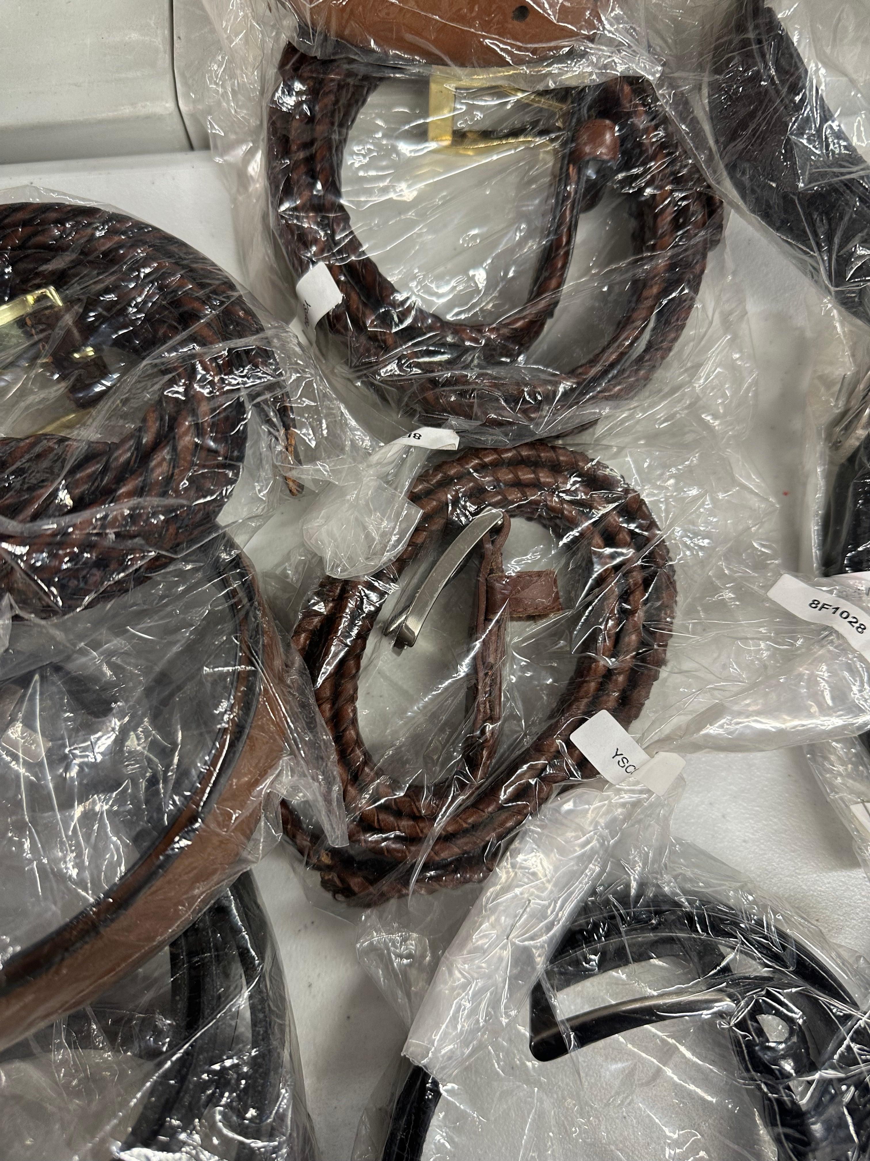 Men's Belt Wholesale Lot, TOMMY HILFIGER, KENNETH COLE, GEOFFREY BEENE, RYAN SEACREST, ALFANI, PERRY ELLIS, CLUB ROOM and more, 38 items, CUSTOMER RETURNS & SALVAGE