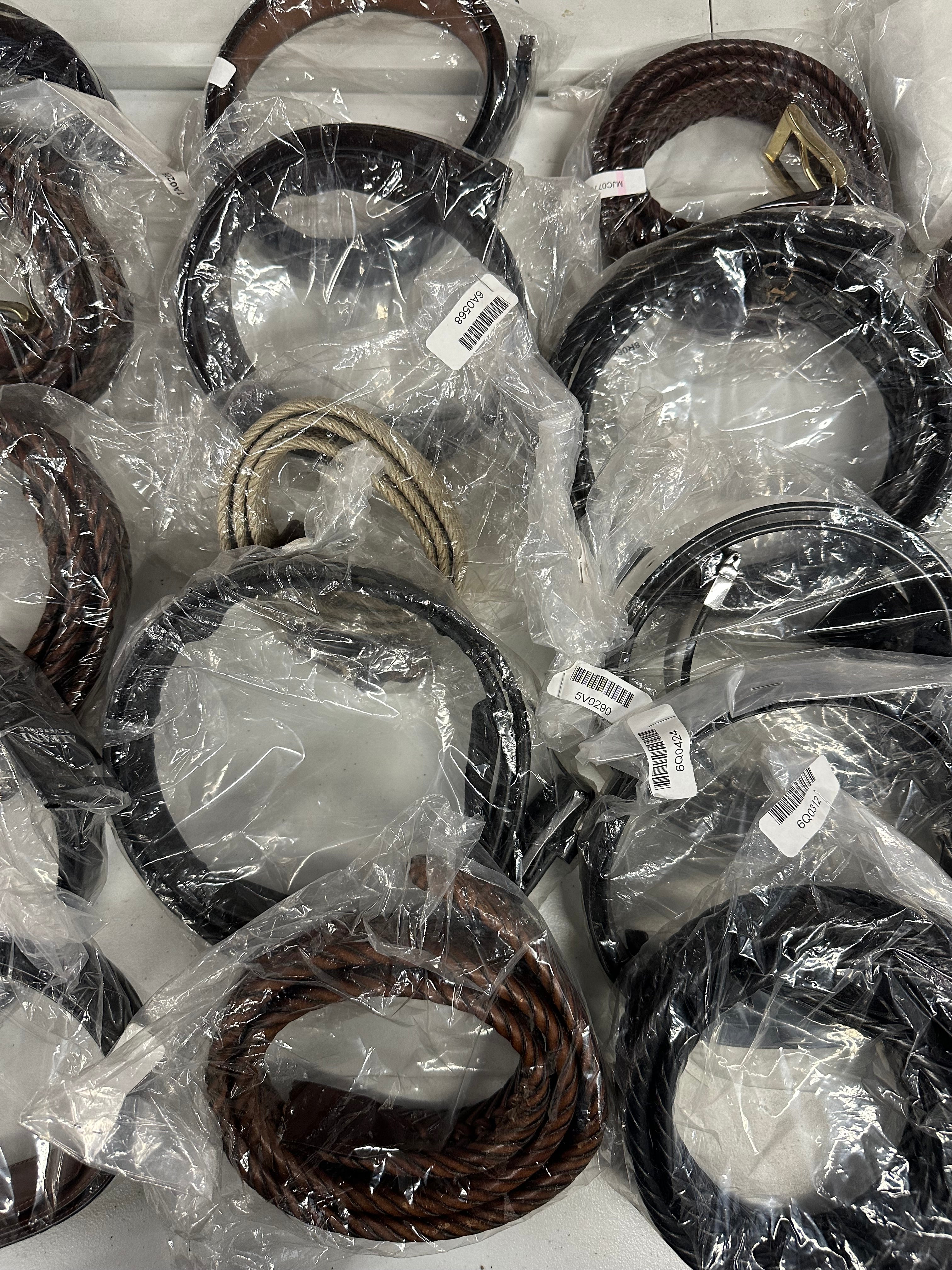 Men's Belt Wholesale Lot, RYAN SEACREST, TOMMY HILFIGER, PERRY ELLIS, CLUB ROOM, GEOFFREY BEENE and more, 25 items, CUSTOMER RETURNS & SALVAGE