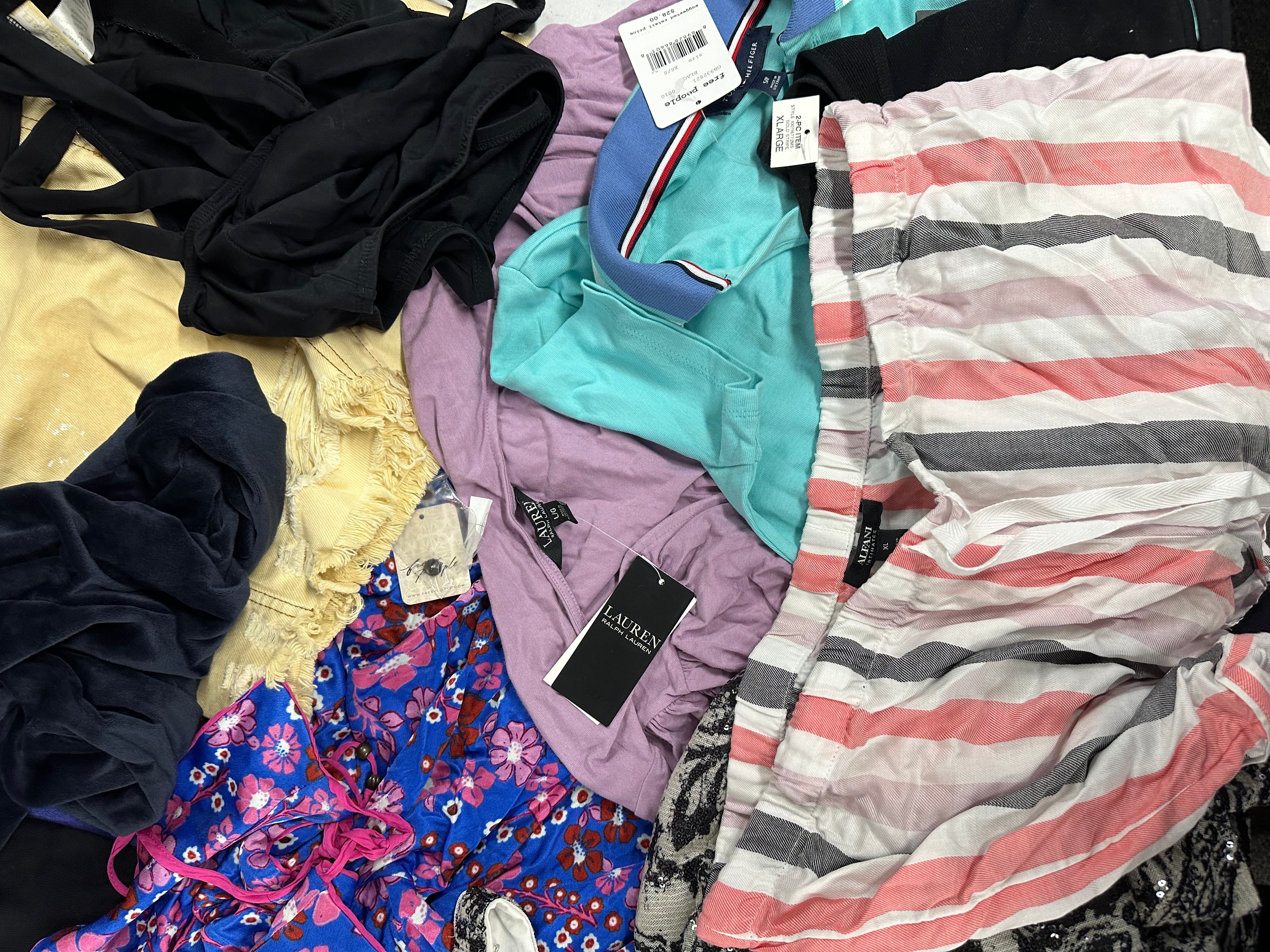 Women's Clothings Assorted Wholesale lot, NIKE, FREE PEOPLE, CALVIN KLEIN, SPLENDID, POLO RALPH LAUREN, MICHAEL KORS, MARMOT AND MORE, 16 items, CUSTOMER RETURNS