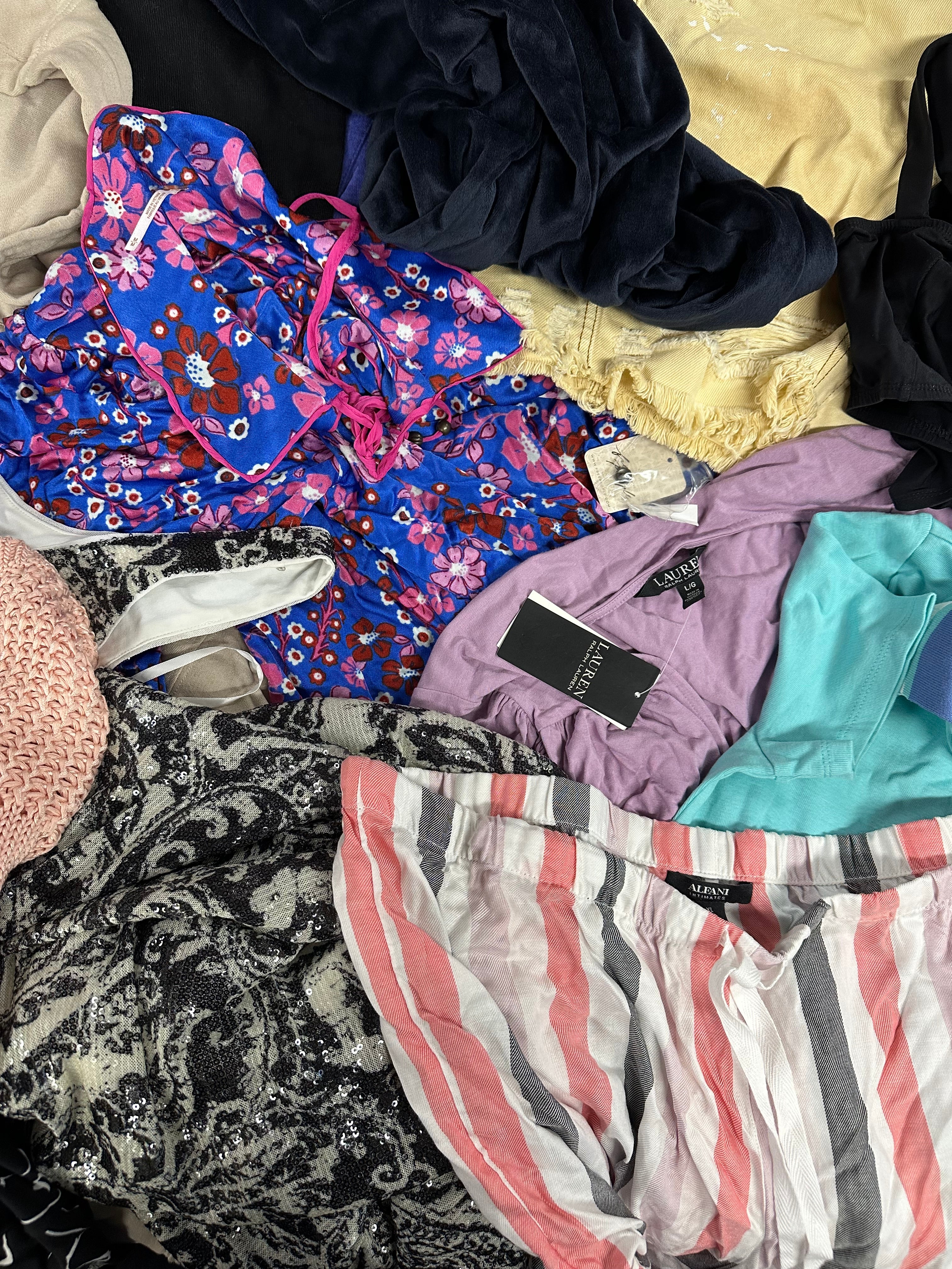 Women's Clothings Assorted Wholesale lot, NIKE, FREE PEOPLE, CALVIN KLEIN, SPLENDID, POLO RALPH LAUREN, MICHAEL KORS, MARMOT AND MORE, 16 items, CUSTOMER RETURNS