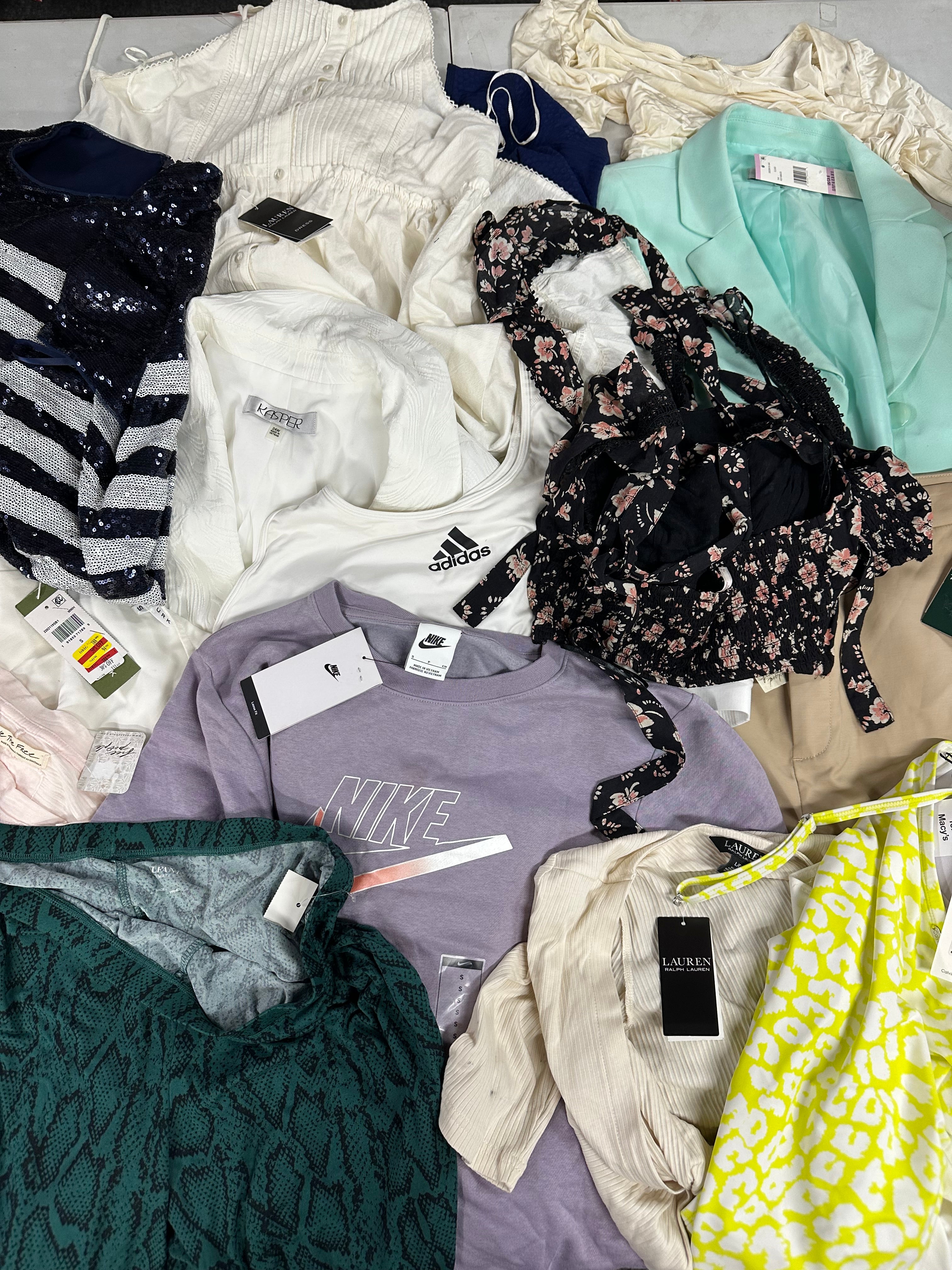 Women's Clothings Assorted, Wholesale Lot FREE PEOPLE, LE SUIT, RALPH LAUREN, KASPER, ADIDAS, TRINA TURK, NIKE and more, 17 items, CUSTOMER RETURNS