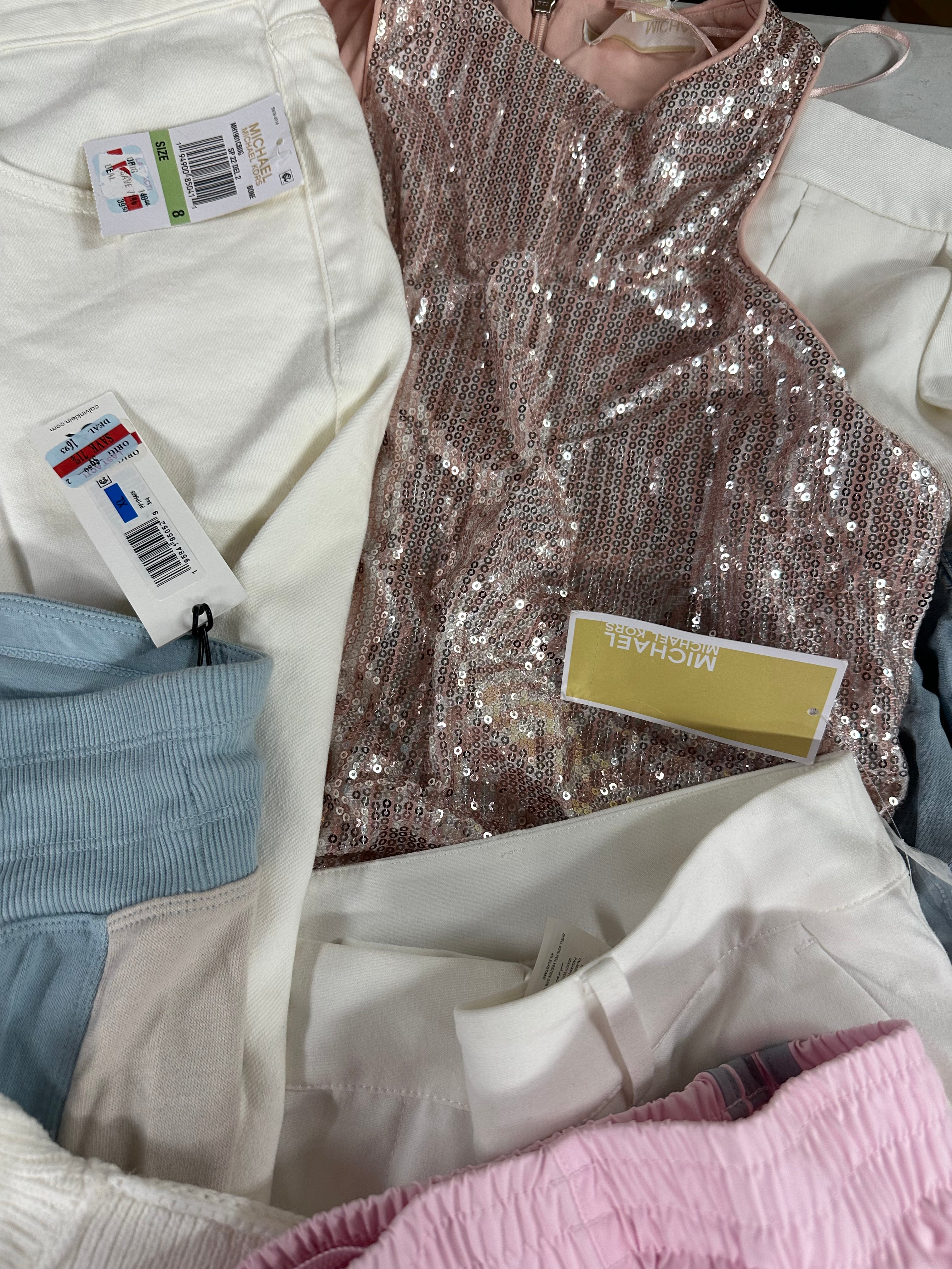 Women's?Clothings Assorted, Wholesale Lot, HUDSON, JOE'S, FRENCH CONNECTION, POLO RALPH LAUREN, MICHAEL KORS, CALVIN KLEIN,FREE PEOPLE, TOMMY HILFIGER, DKNY and more, 24 items, CUSTOMER RETURNS