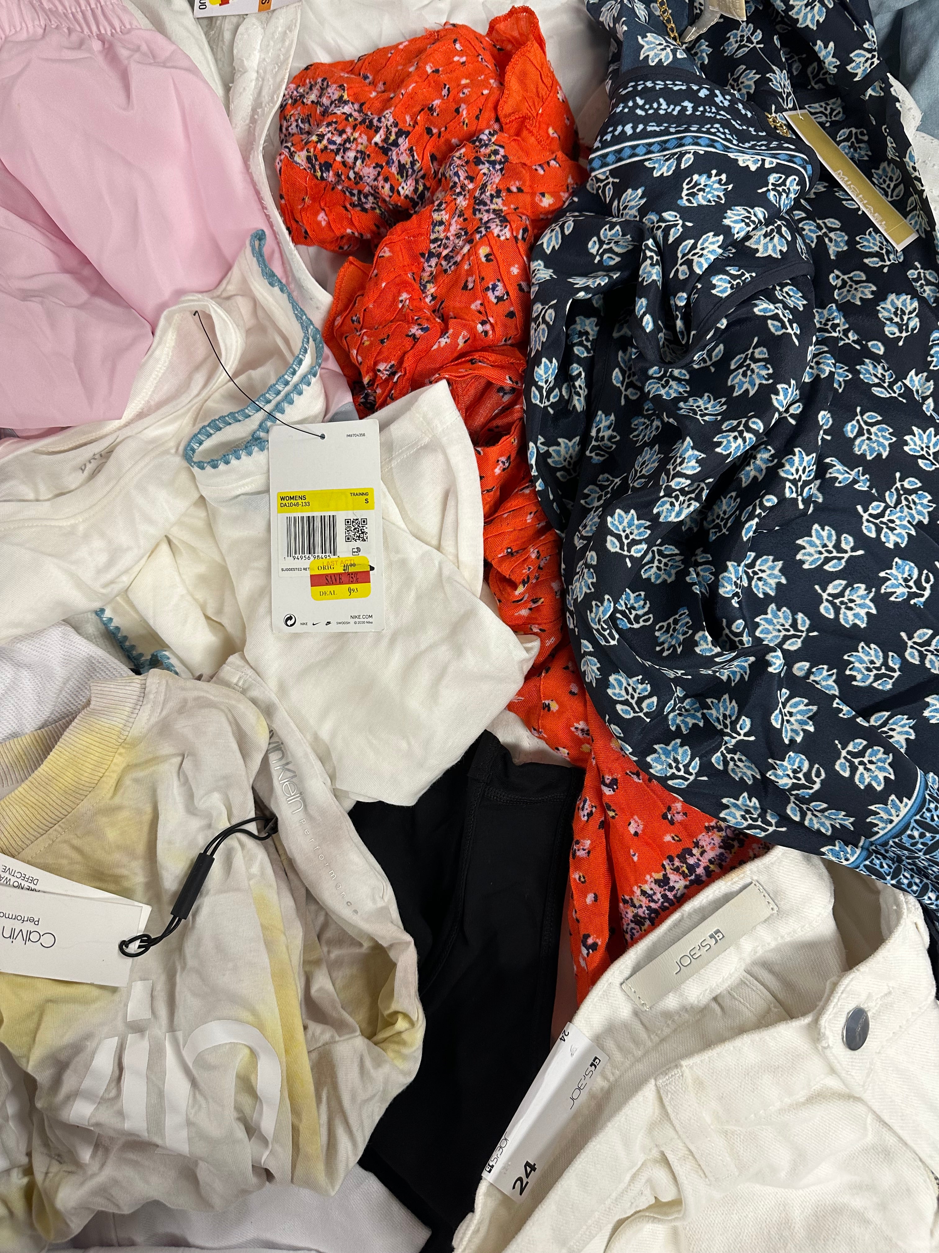 Women's?Clothings Assorted, Wholesale Lot, HUDSON, JOE'S, FRENCH CONNECTION, POLO RALPH LAUREN, MICHAEL KORS, CALVIN KLEIN,FREE PEOPLE, TOMMY HILFIGER, DKNY and more, 24 items, CUSTOMER RETURNS