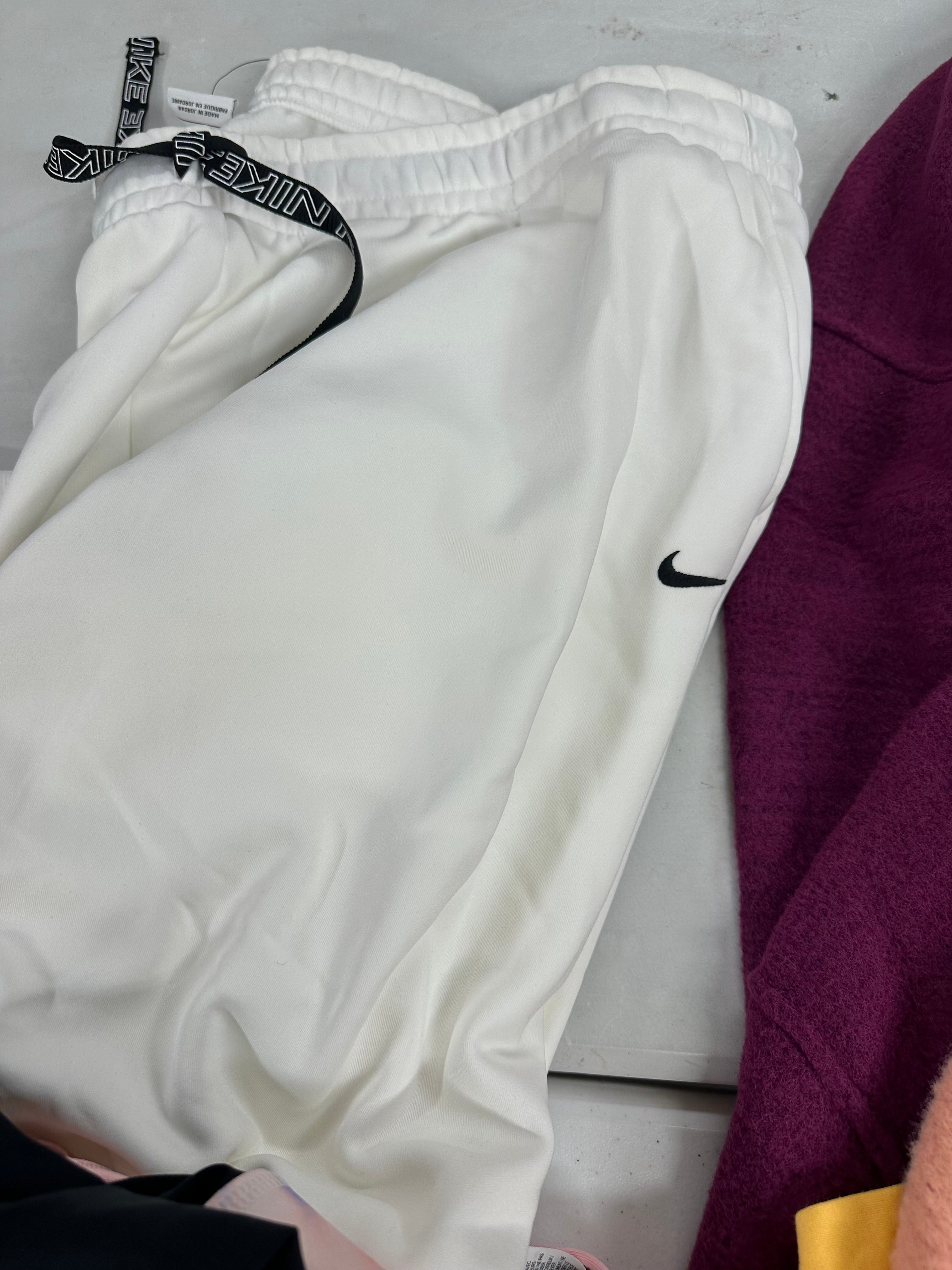 Women's Clothings Assorted, Wholesale Lot, NIKE, FREE PEOPLE, ADIDAS, DKNY and more, 15 items, CUSTOMER RETURNS