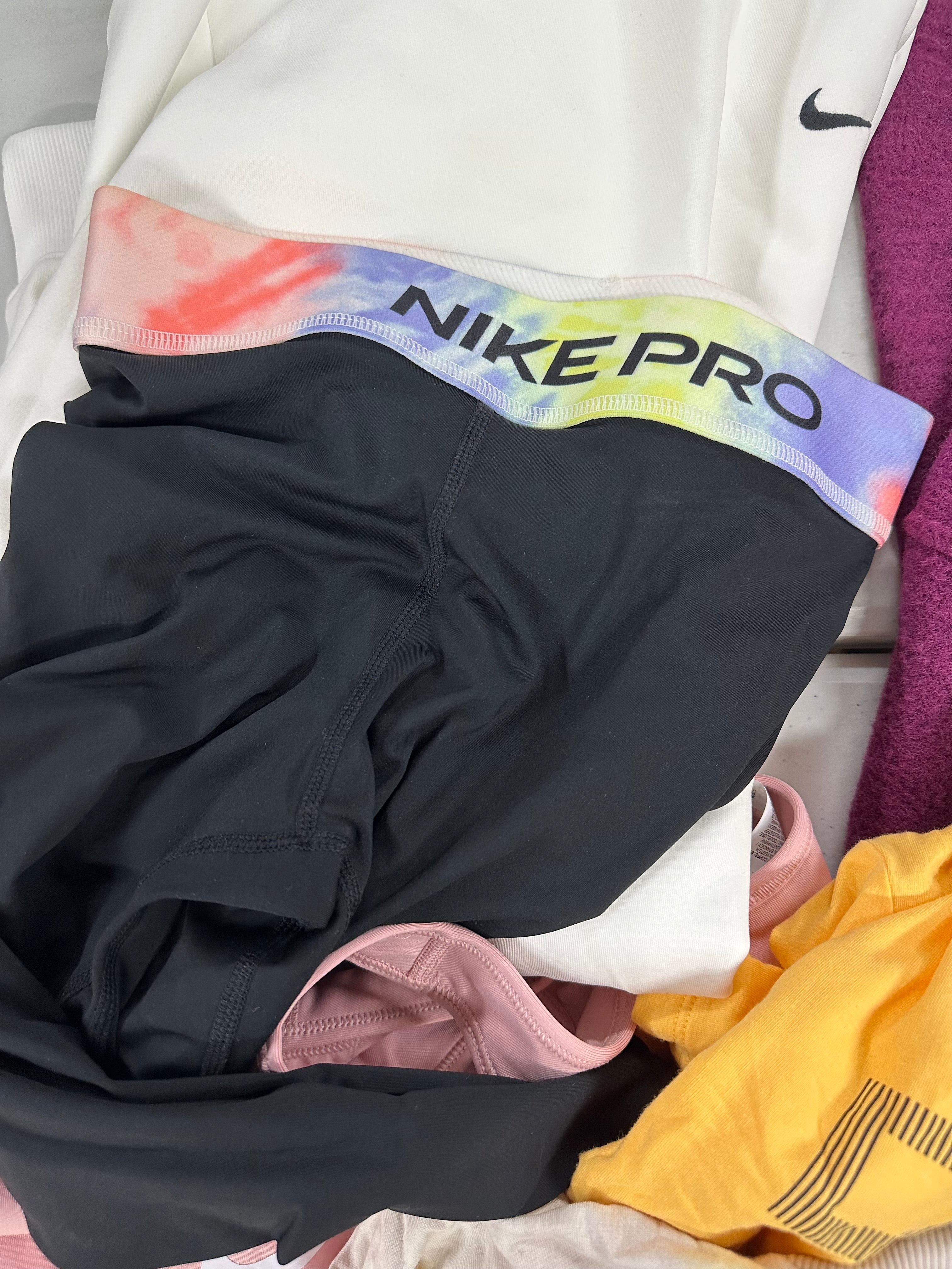 Women's Clothings Assorted, Wholesale Lot, NIKE, FREE PEOPLE, ADIDAS, DKNY and more, 15 items, CUSTOMER RETURNS