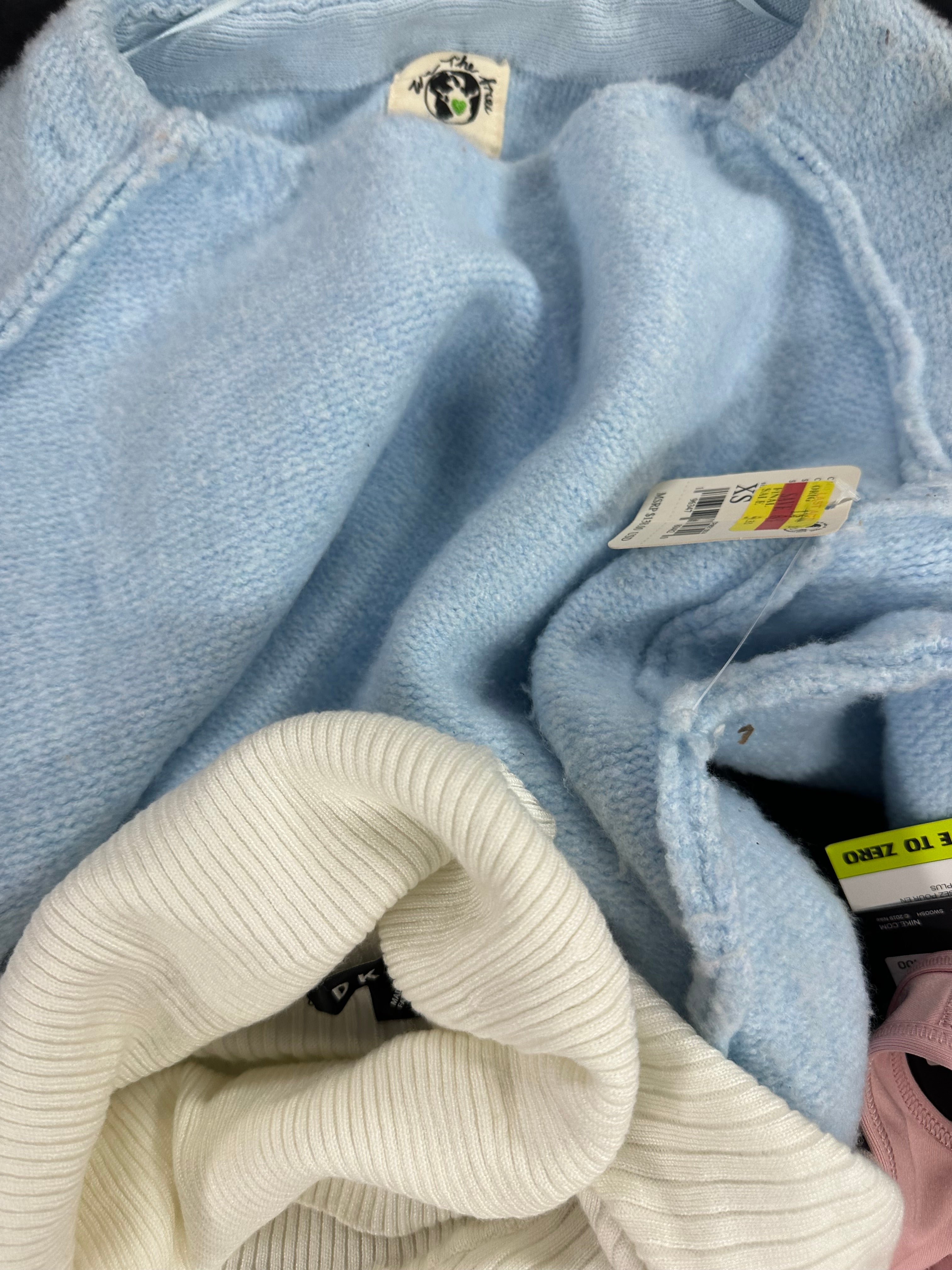 Women's Clothings Assorted Wholesale Lot, NIKE, NORTH FACE, POLO RALPH LAUREN, FREE PEOPLE, VINCE CAMUTO and more, 17 items, CUSTOMER RETURNS