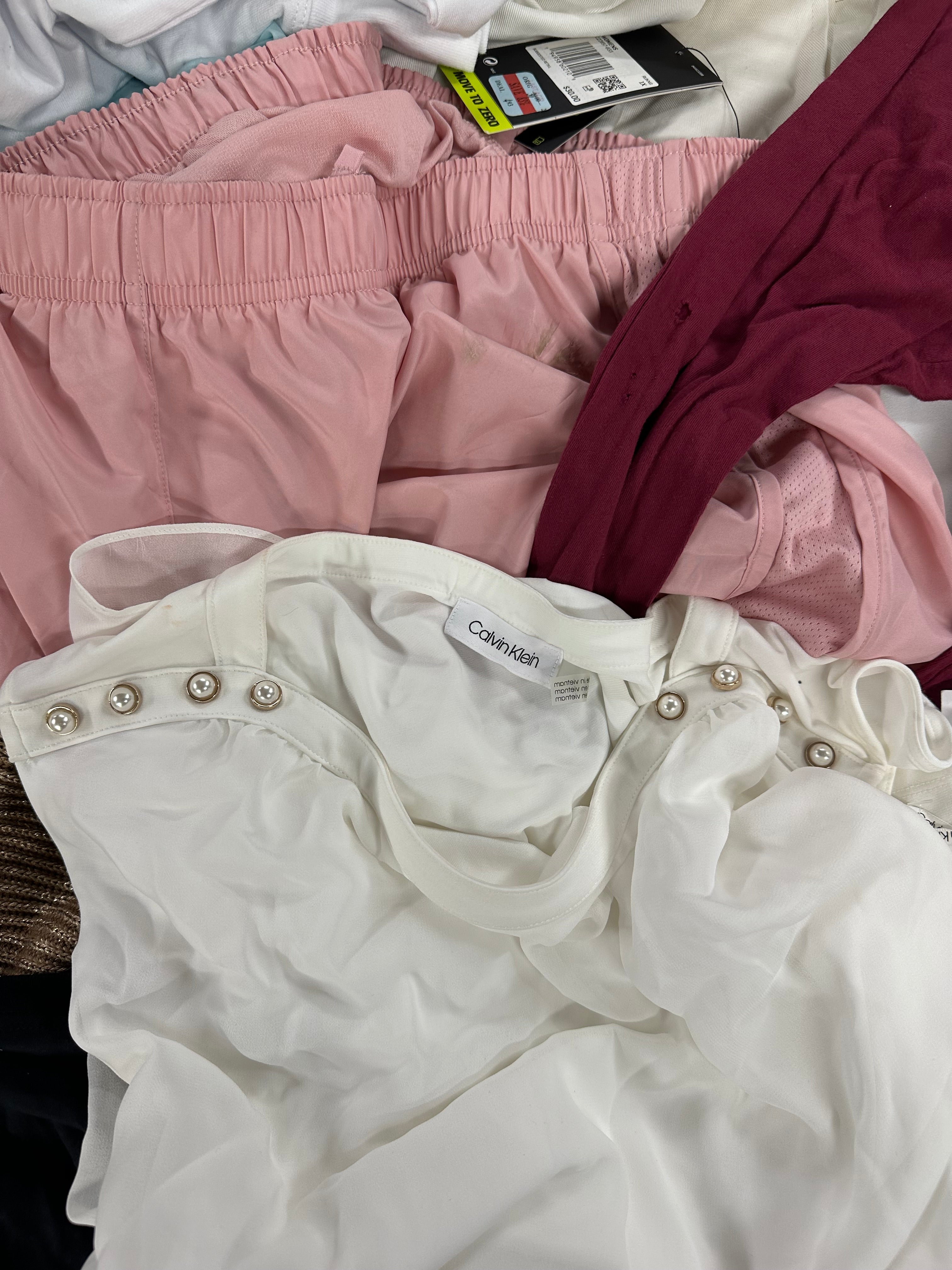 Women's Clothings Assorted, Wholesale Lot, NORTH FACE, POLO RALPH LAUREN, NIKE, DKNY, CALVIN KLEIN and more, 16 items, CUSTOMER RETURNS